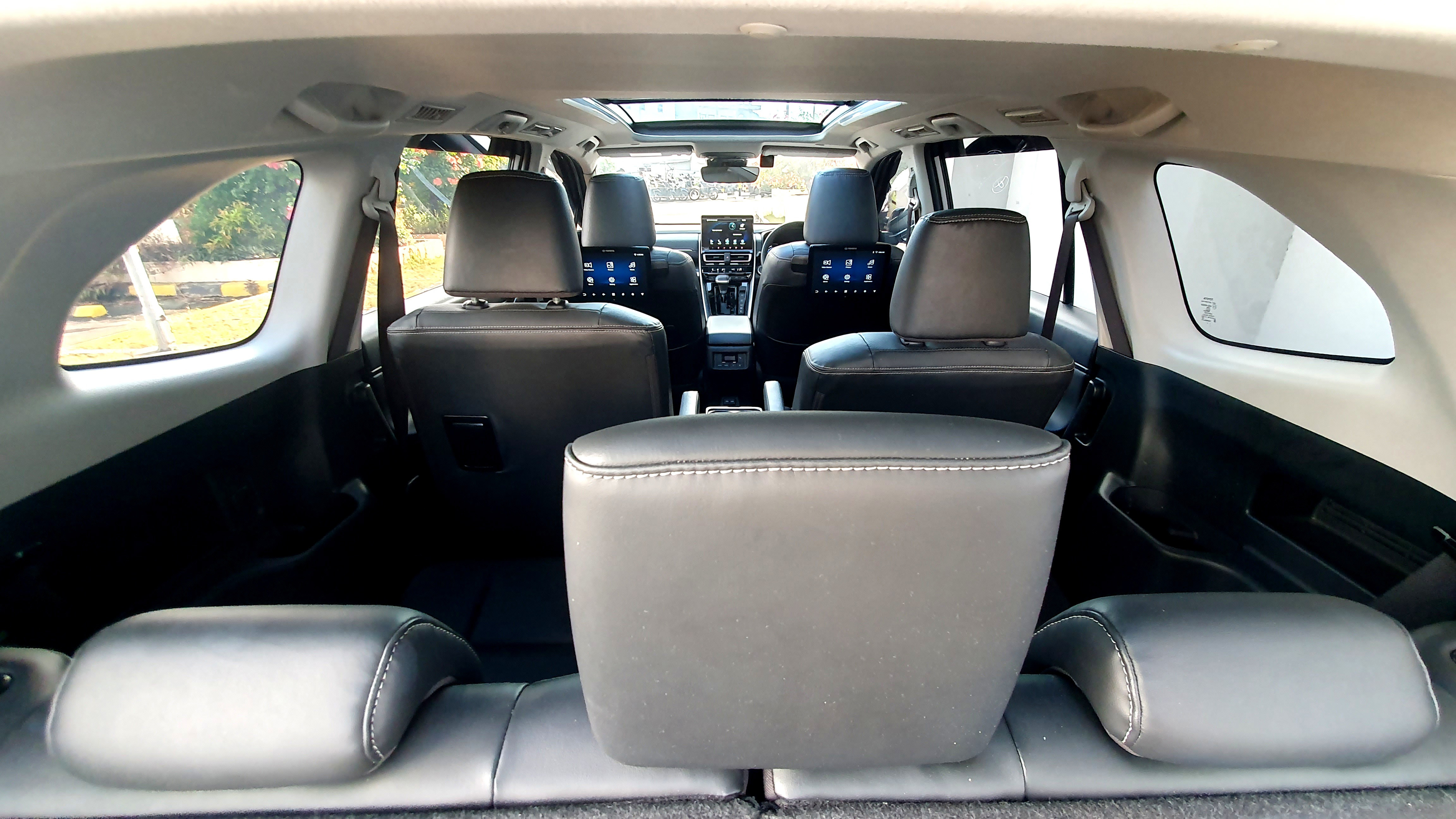 2023 Toyota Kijang Innova Zenix Hybrid EV 2023 Toyota Kijang Innova Zenix Hybrid EV