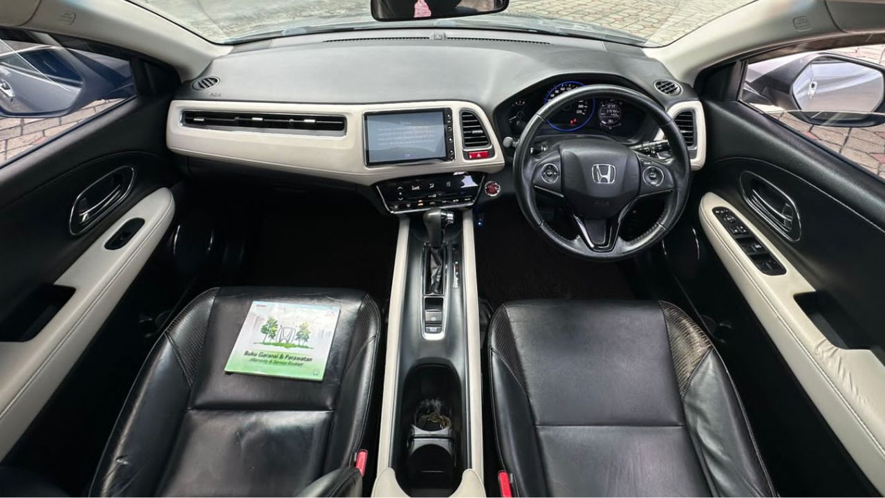 2017 Honda HRV  1.8L PRESTIGE CVT 2017 Honda HRV  1.8L PRESTIGE CVT