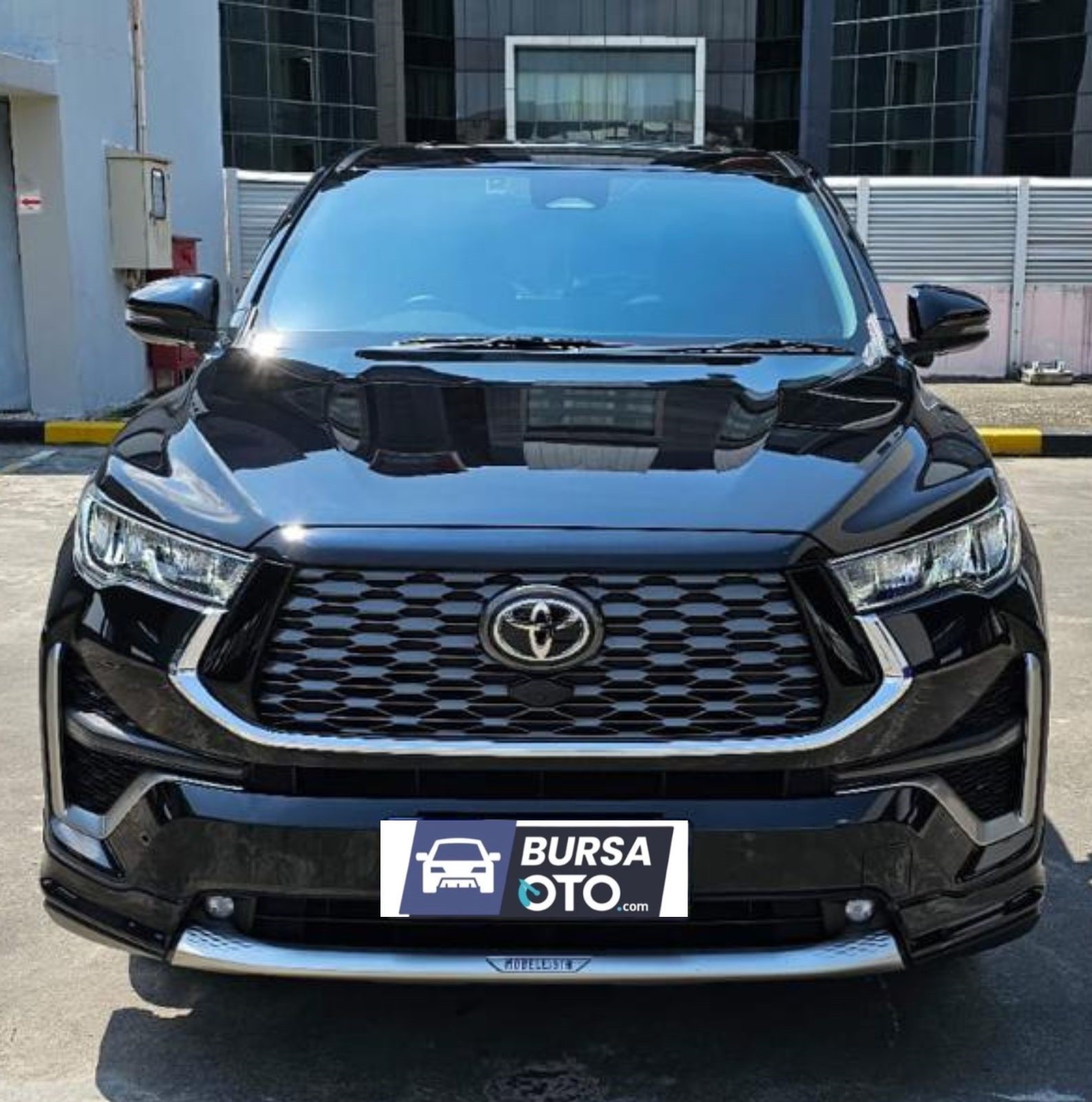 Second Hand 2023 Toyota Kijang Innova Zenix Hybrid EV Second Hand 2023 Toyota Kijang Innova Zenix Hybrid EV