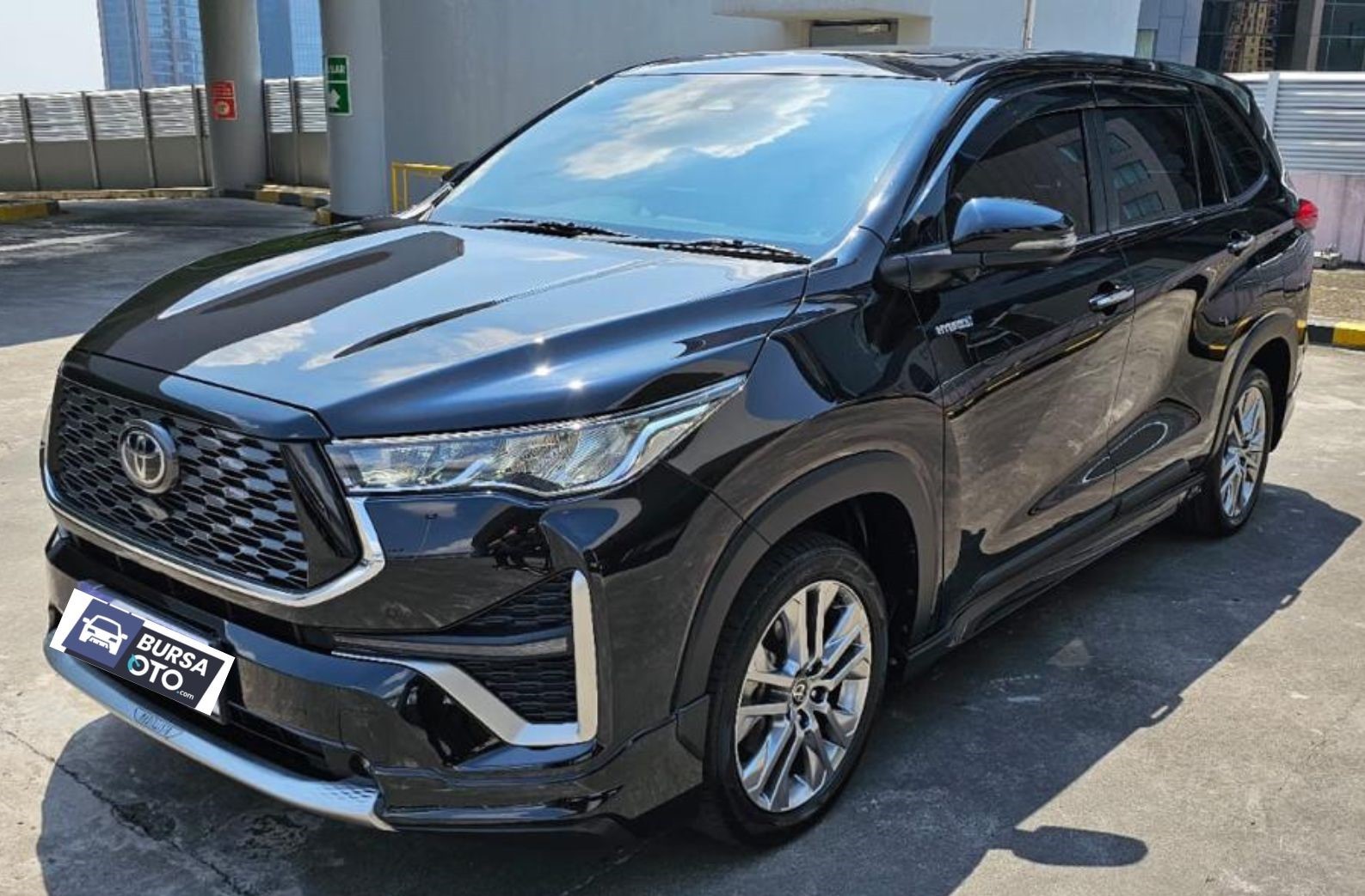 2023 Toyota Kijang Innova Zenix Hybrid EV 2023 Toyota Kijang Innova Zenix Hybrid EV