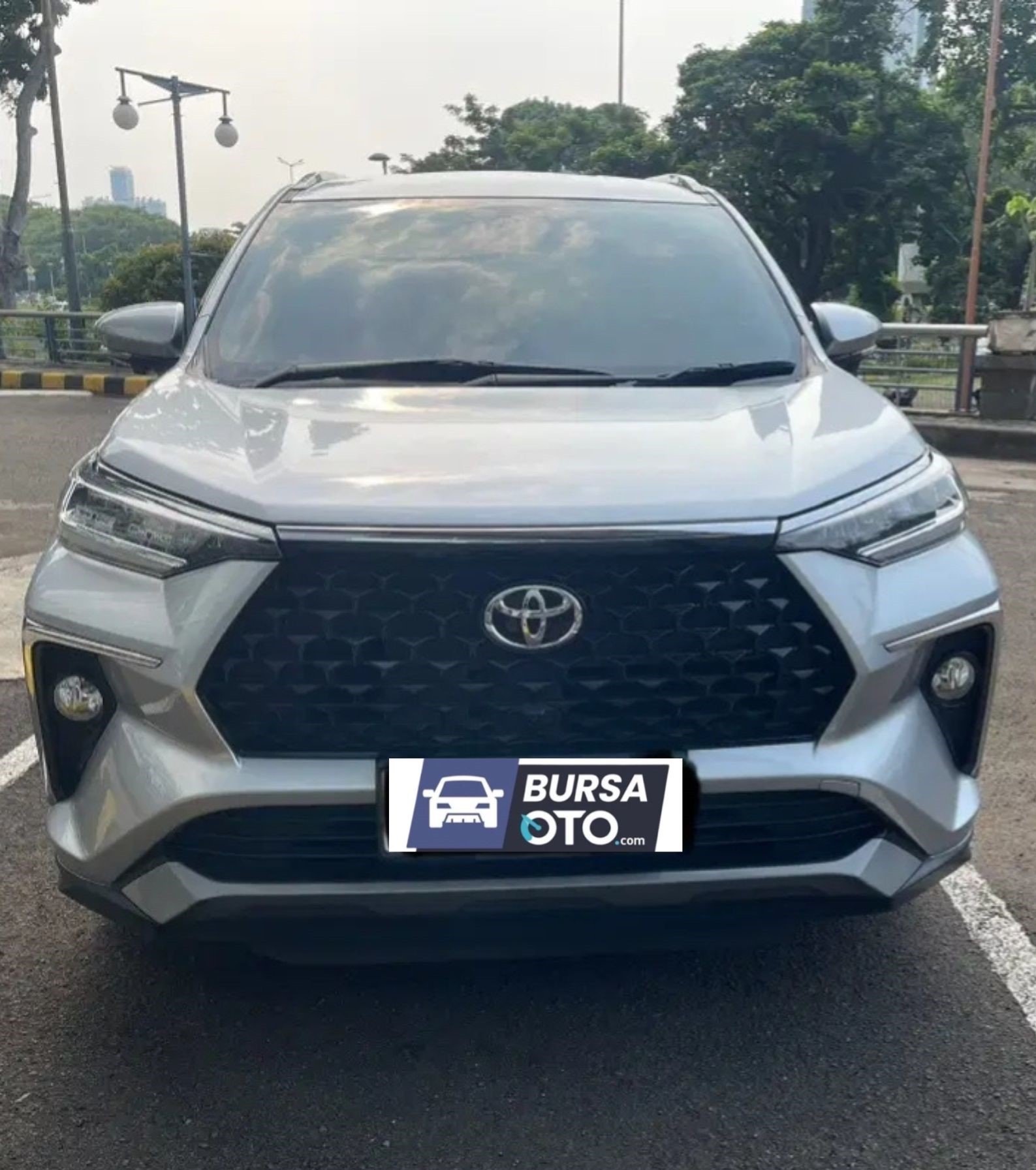 Second Hand 2022 Toyota Veloz Second Hand 2022 Toyota Veloz