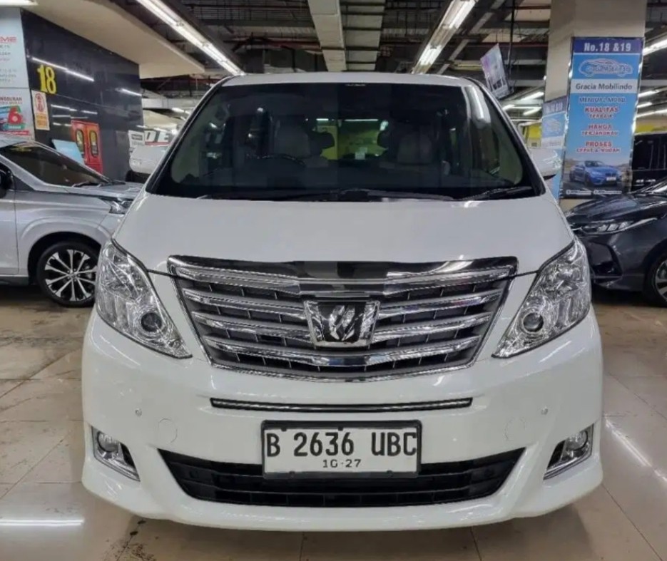 Second Hand 2012 Toyota Alphard Second Hand 2012 Toyota Alphard