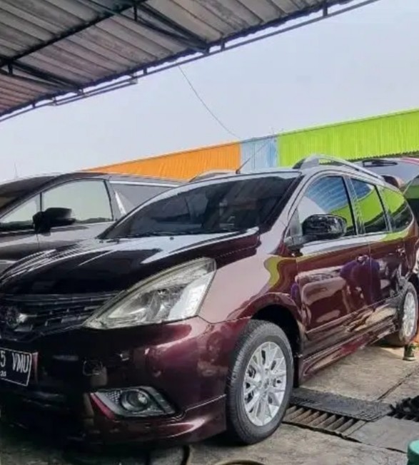 2013 Nissan Grand Livina 2013 Nissan Grand Livina