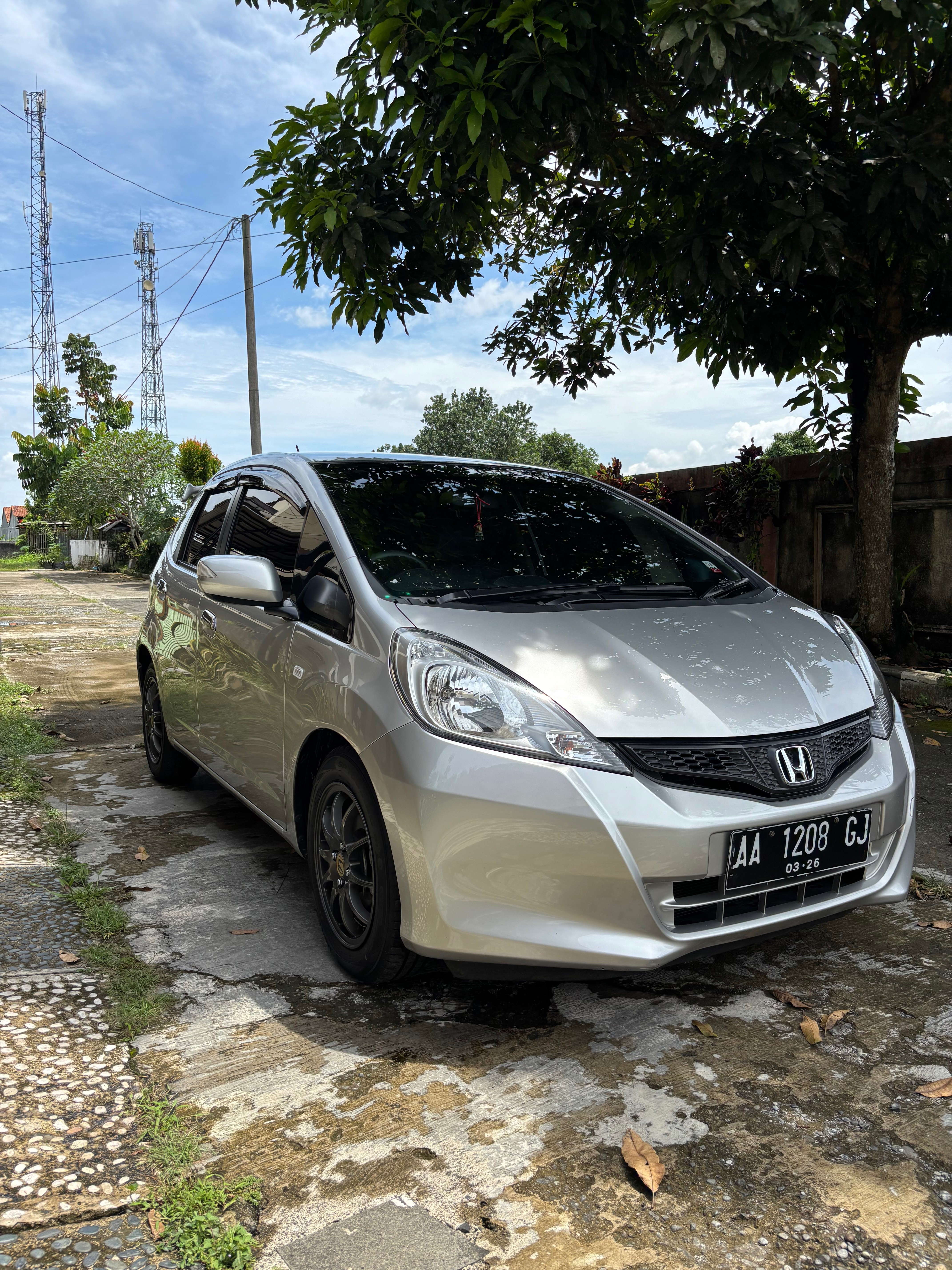 2013 Honda Jazz  1.5L S MT 2013 Honda Jazz  1.5L S MT