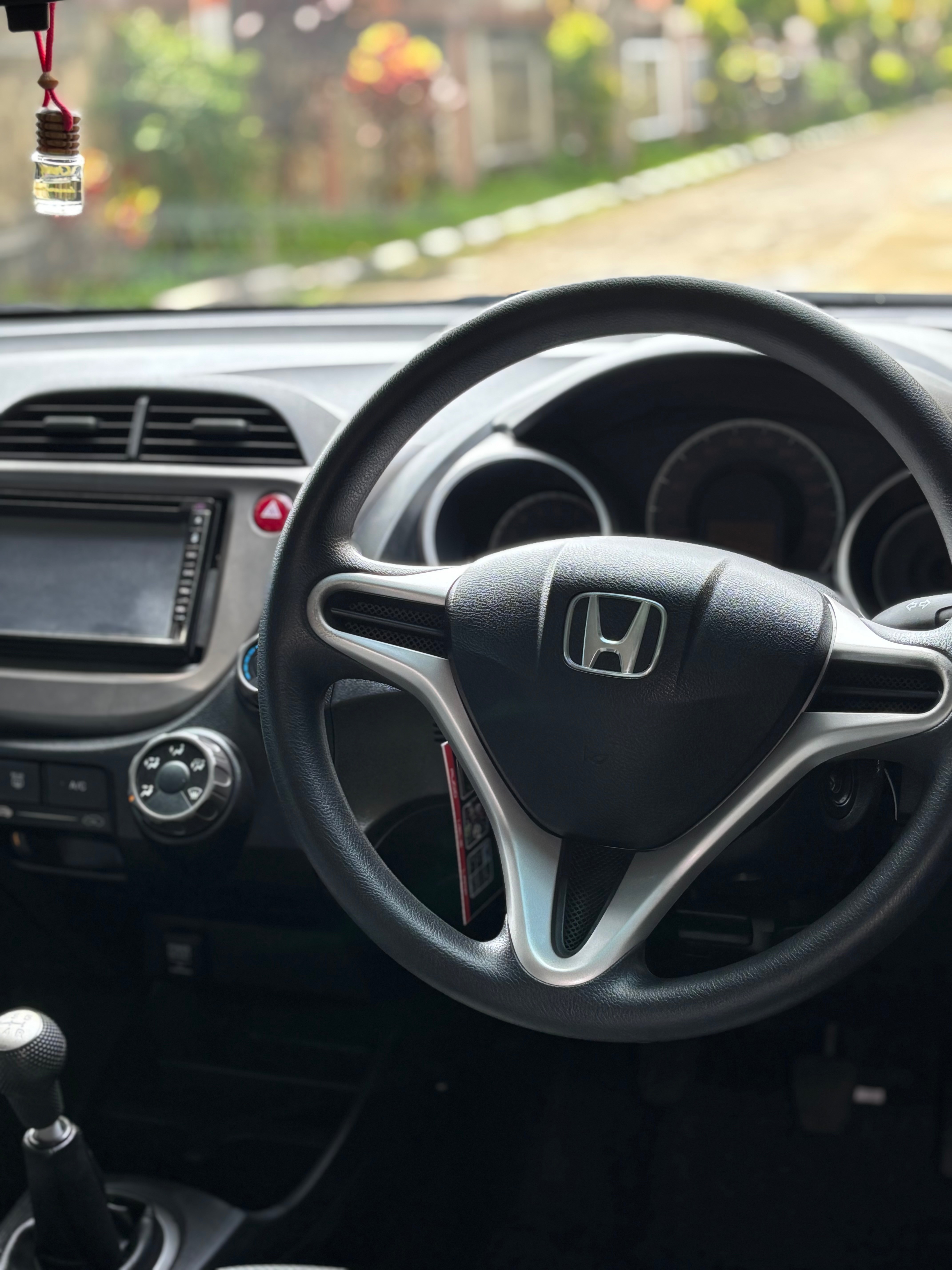 2013 Honda Jazz  1.5L S MT 2013 Honda Jazz  1.5L S MT