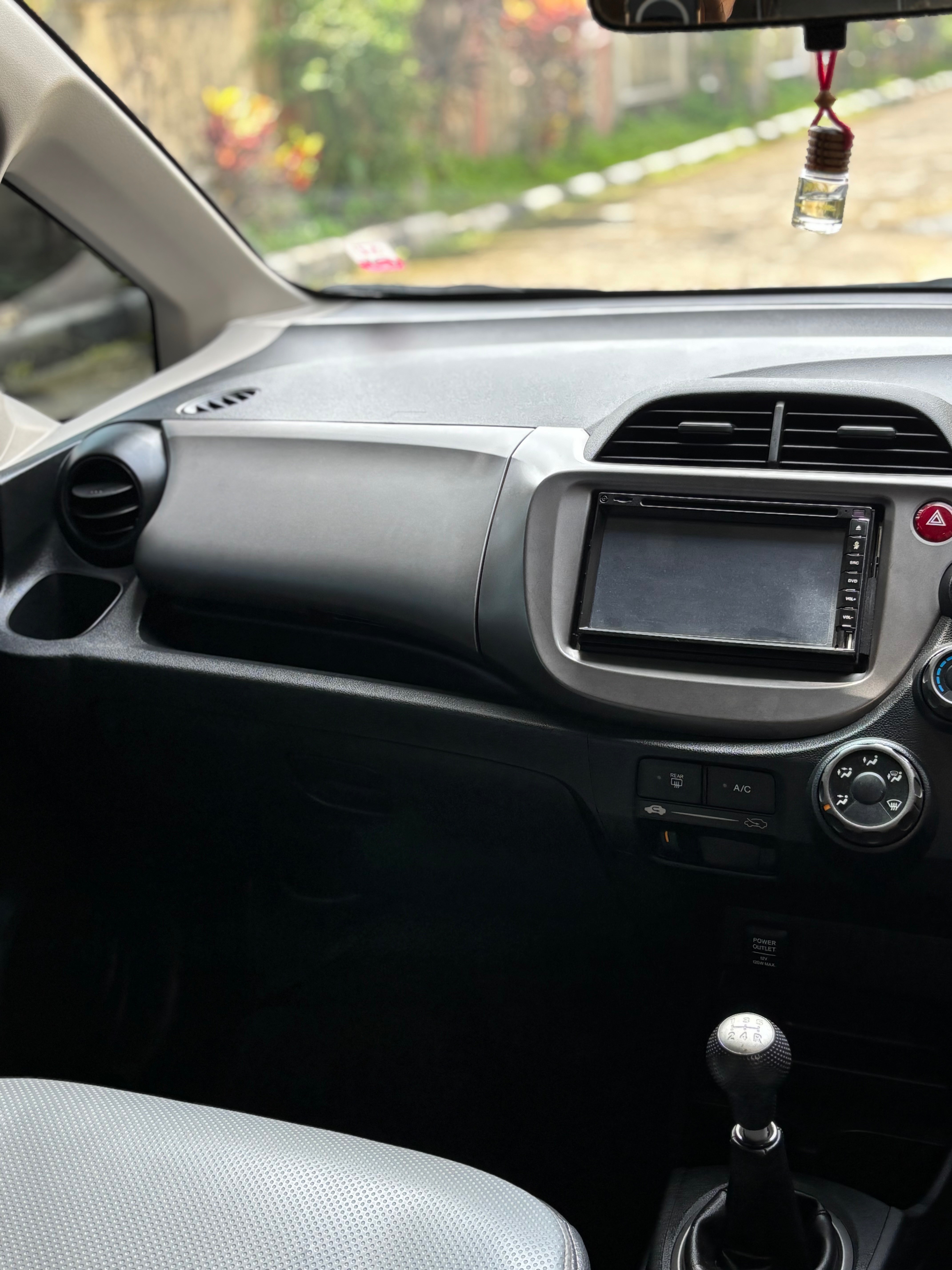 2013 Honda Jazz  1.5L S MT 2013 Honda Jazz  1.5L S MT