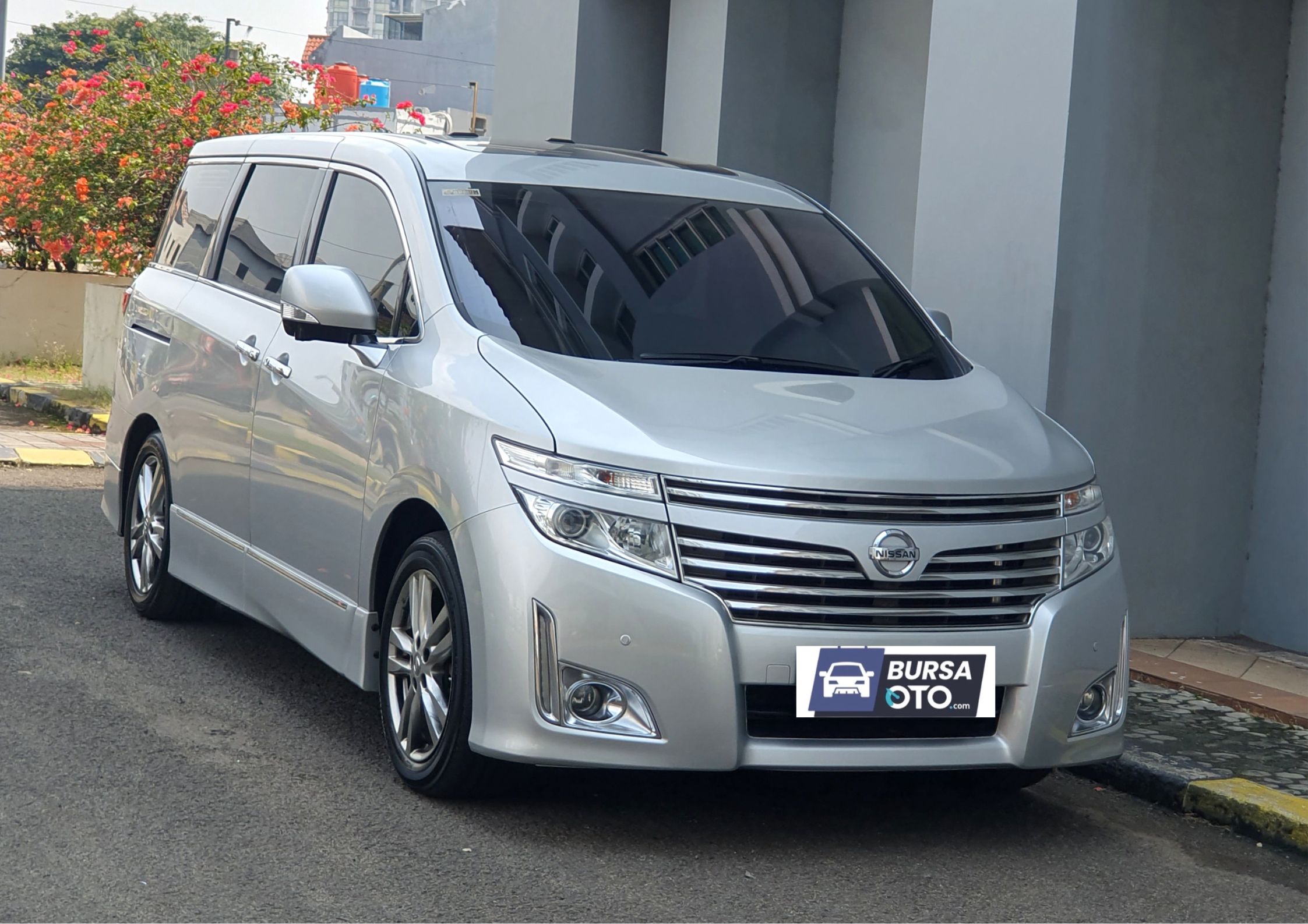 2013 Nissan Elgrand 2013 Nissan Elgrand