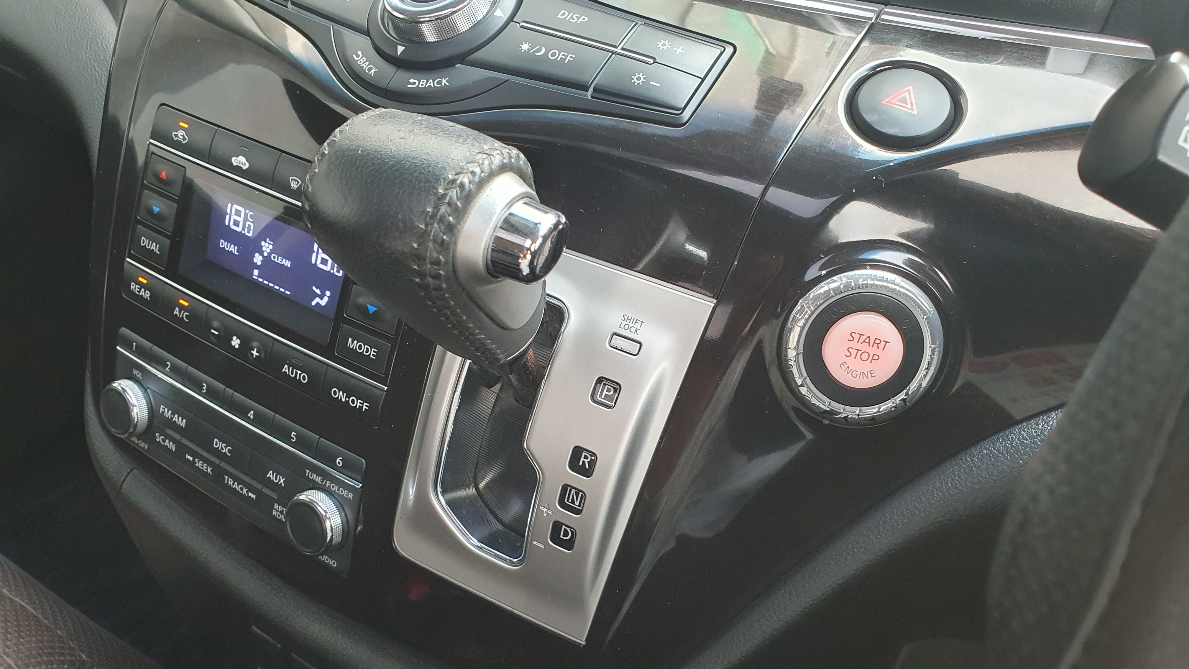 2013 Nissan Elgrand 2013 Nissan Elgrand