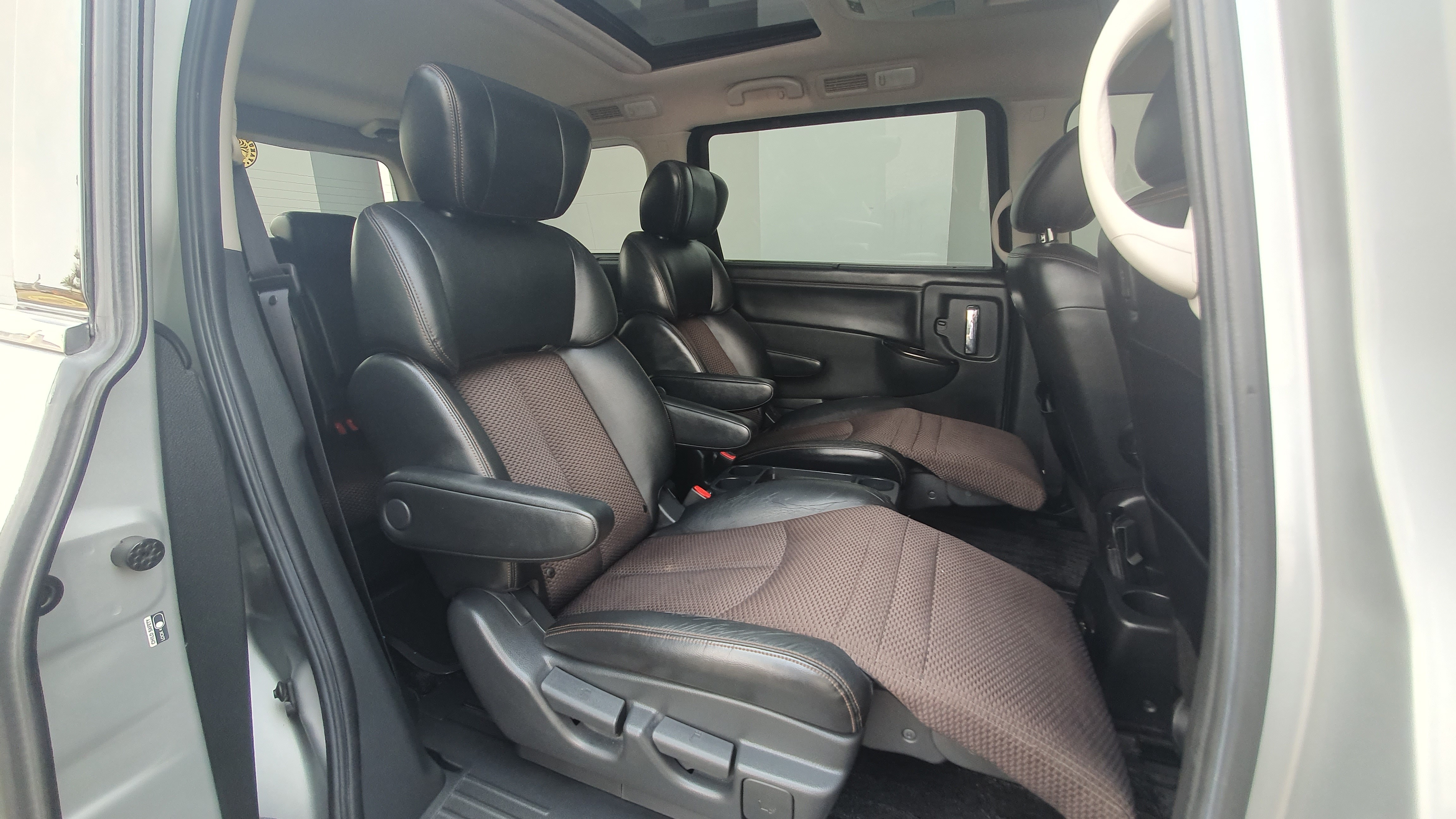 2013 Nissan Elgrand 2013 Nissan Elgrand