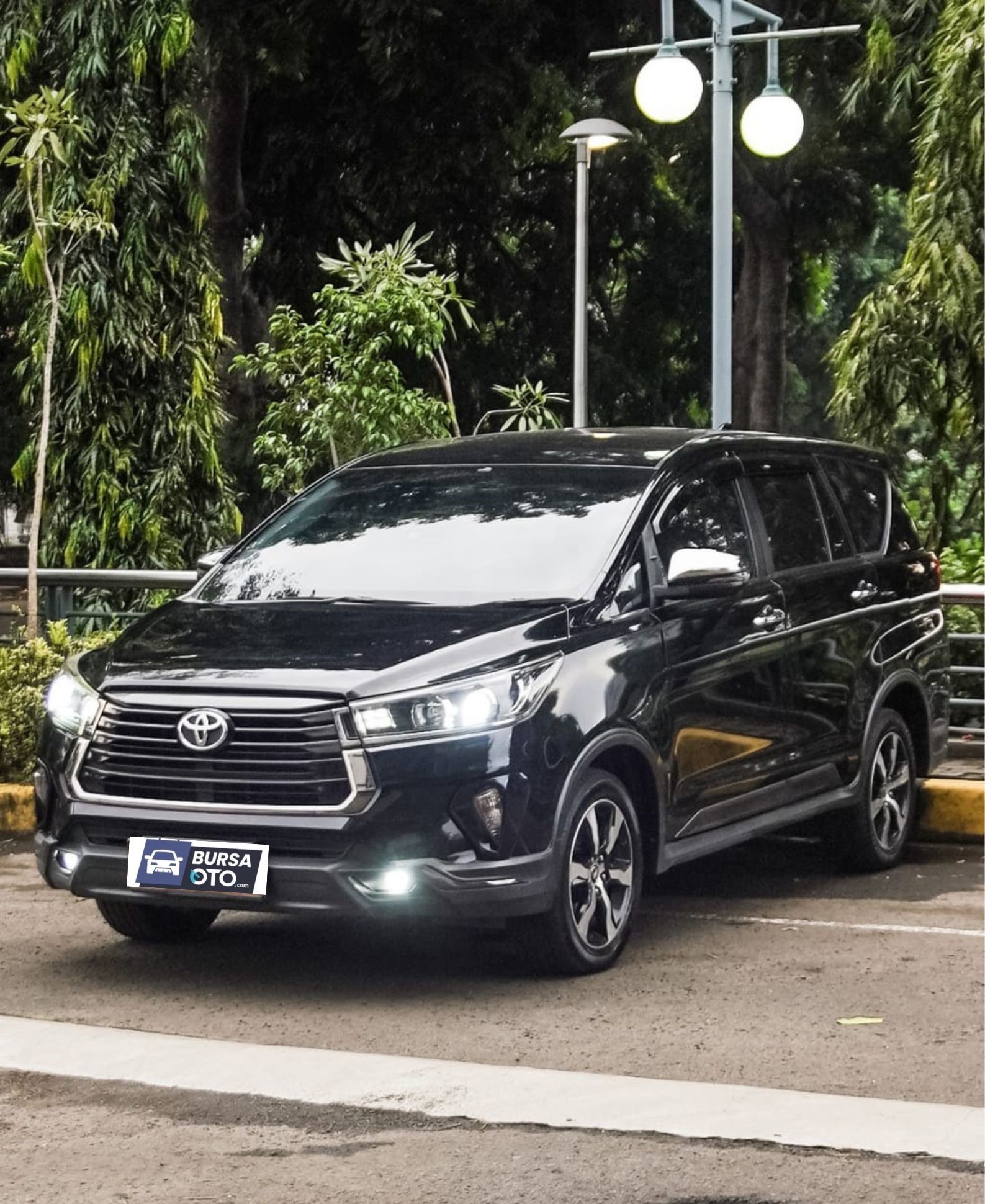 2021 Toyota Venturer Bekas 2021 Toyota Venturer Bekas