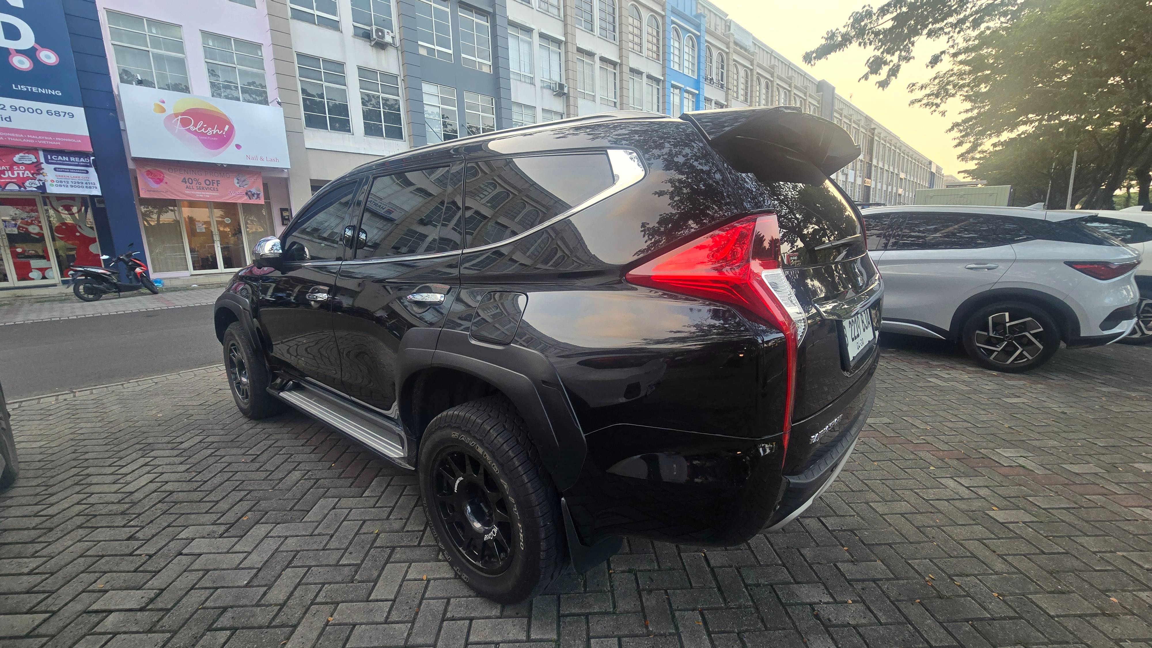 2019 Mitsubishi Pajero Sport Dakar AT 4x2 2019 Mitsubishi Pajero Sport Dakar AT 4x2