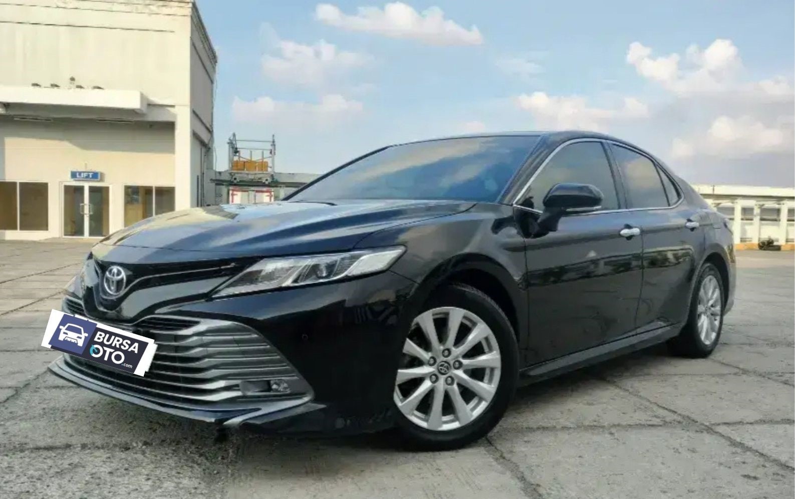 2019 Toyota Camry V 2.5L AT 2019 Toyota Camry V 2.5L AT