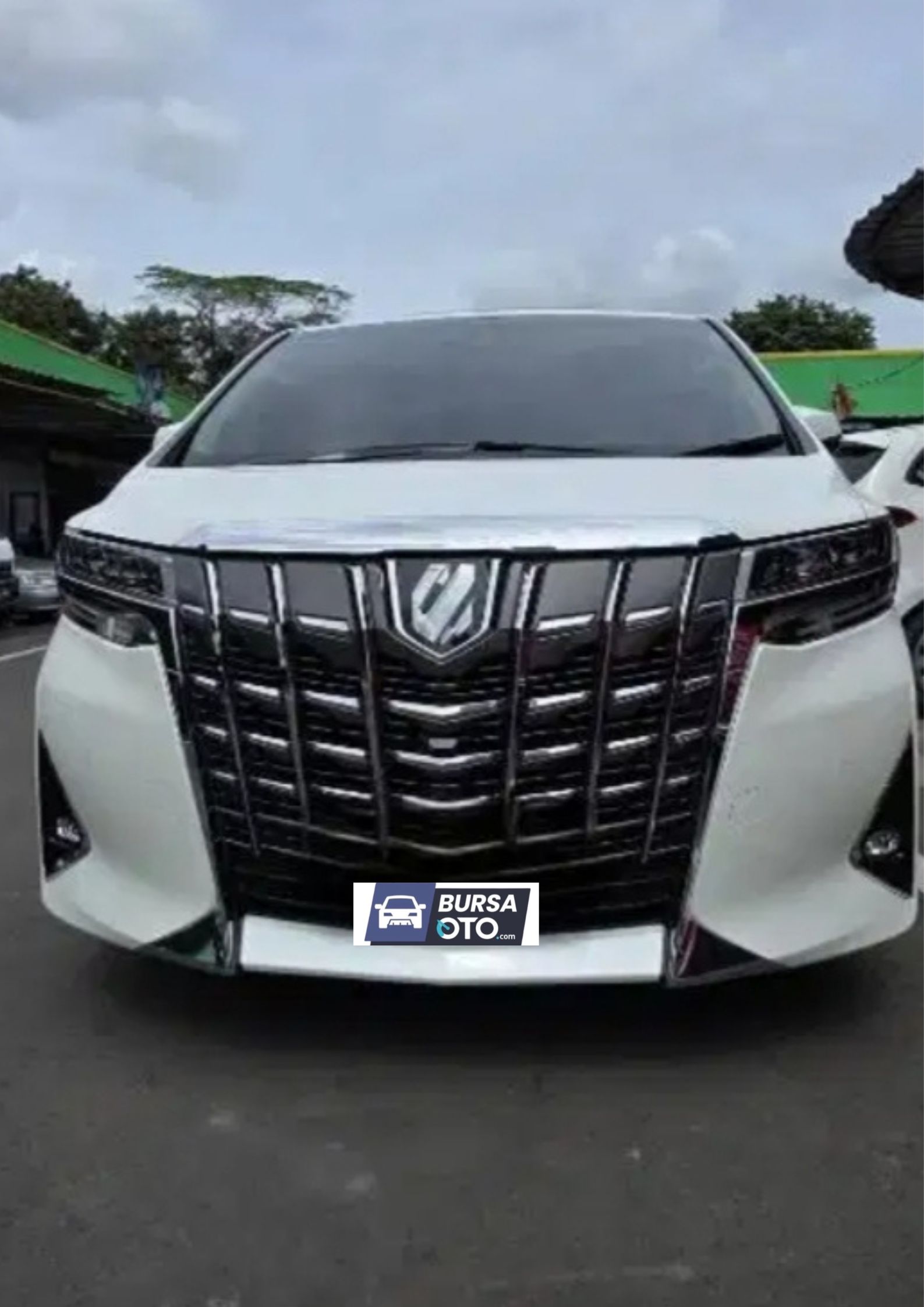 Second Hand 2022 Toyota Alphard Second Hand 2022 Toyota Alphard