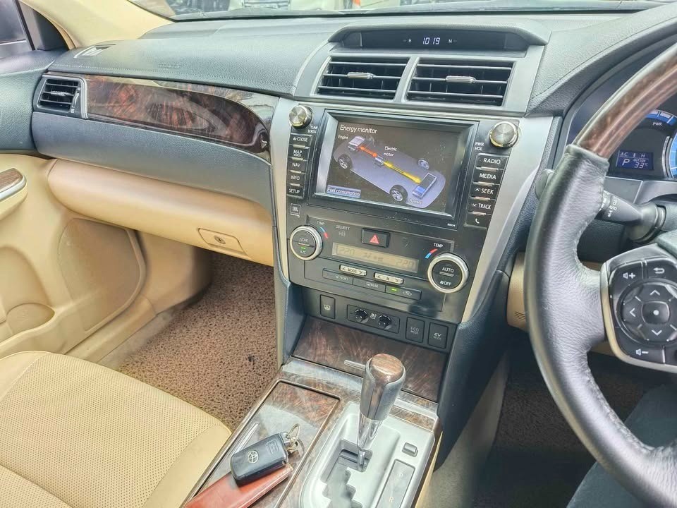 2012 Toyota Camry  Hybrid AT 2012 Toyota Camry  Hybrid AT