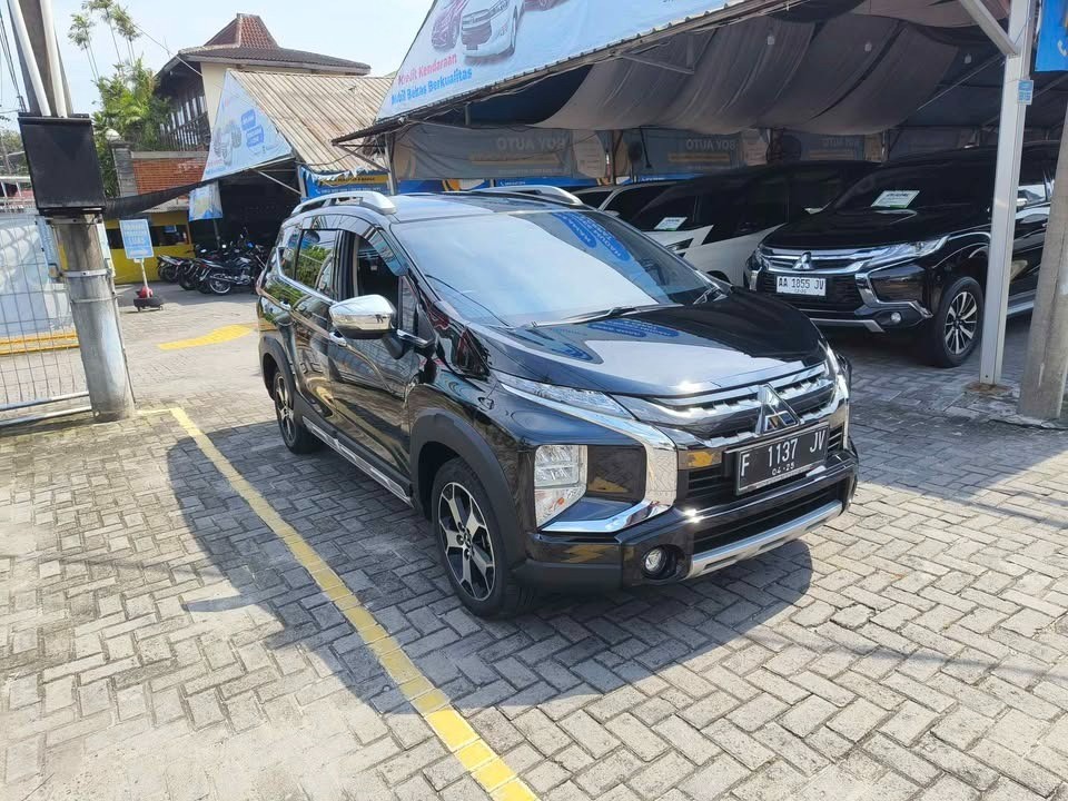 2020 Mitsubishi Xpander Cross  Premium Package CVT 2020 Mitsubishi Xpander Cross  Premium Package CVT