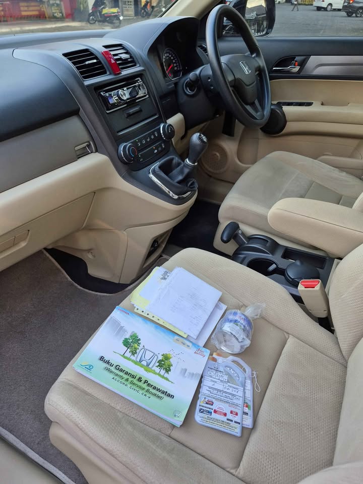 2011 Honda CR-V  2.0 MT 2011 Honda CR-V  2.0 MT