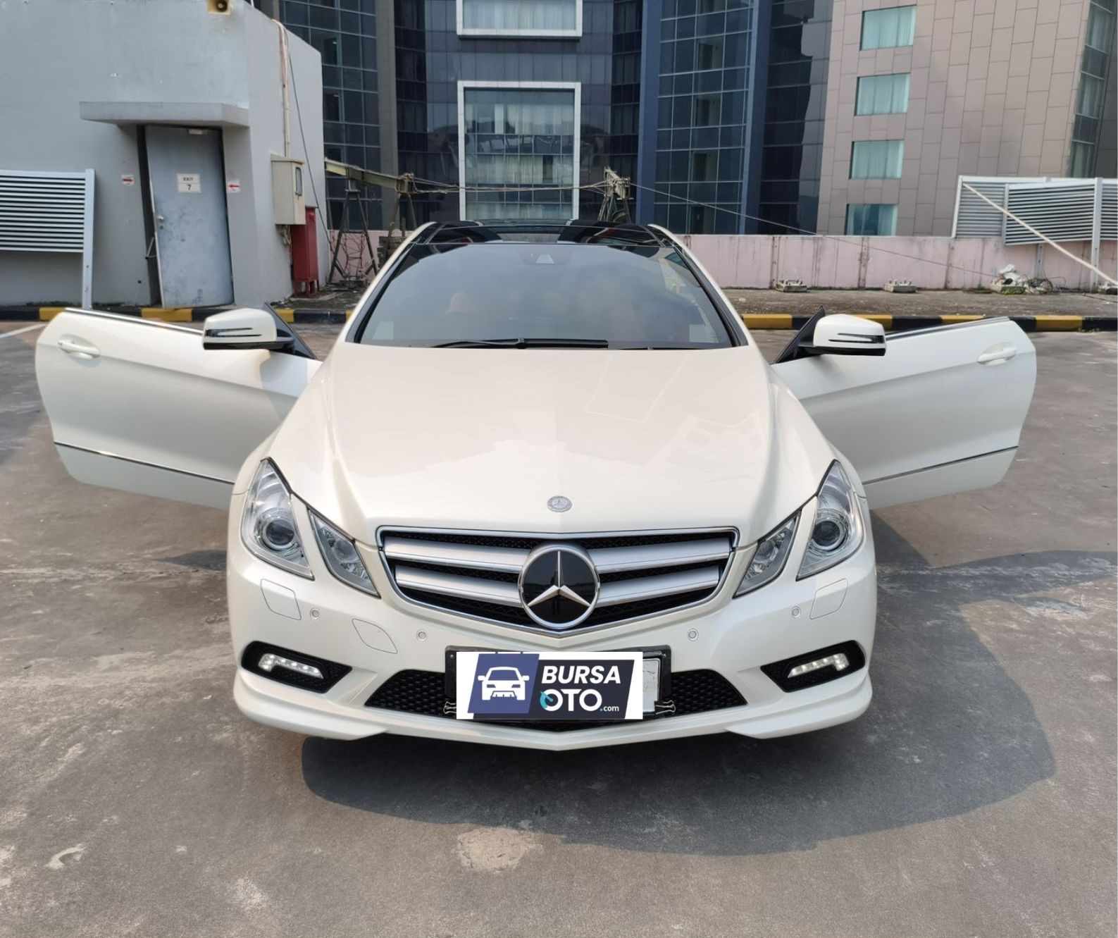 Second Hand 2010 Mercedes Benz E-Class Second Hand 2010 Mercedes Benz E-Class