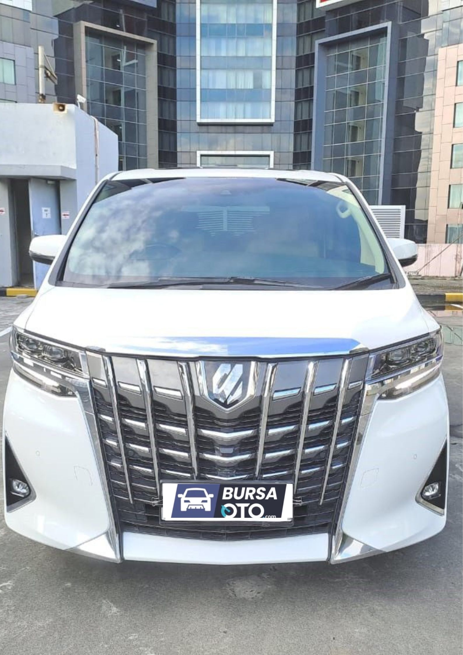 Second Hand 2022 Toyota Alphard Second Hand 2022 Toyota Alphard