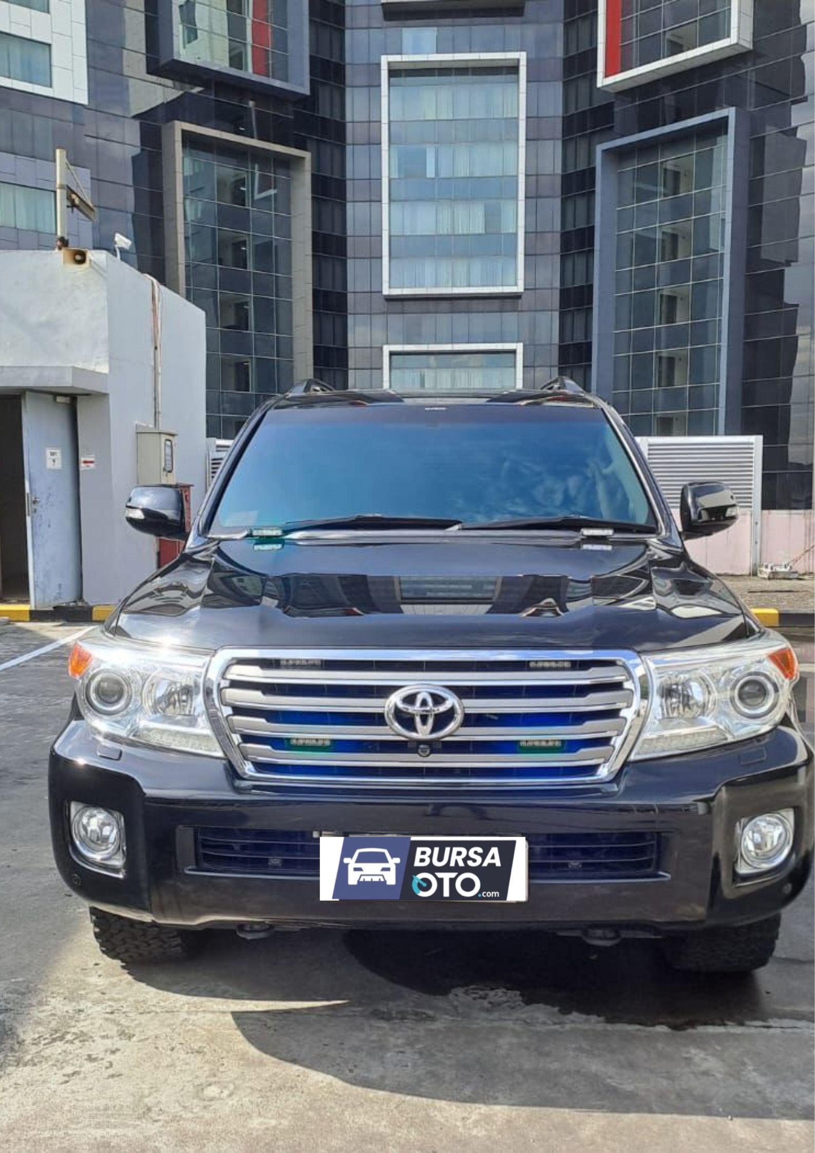 2012 Toyota Land Cruiser Bekas 2012 Toyota Land Cruiser Bekas