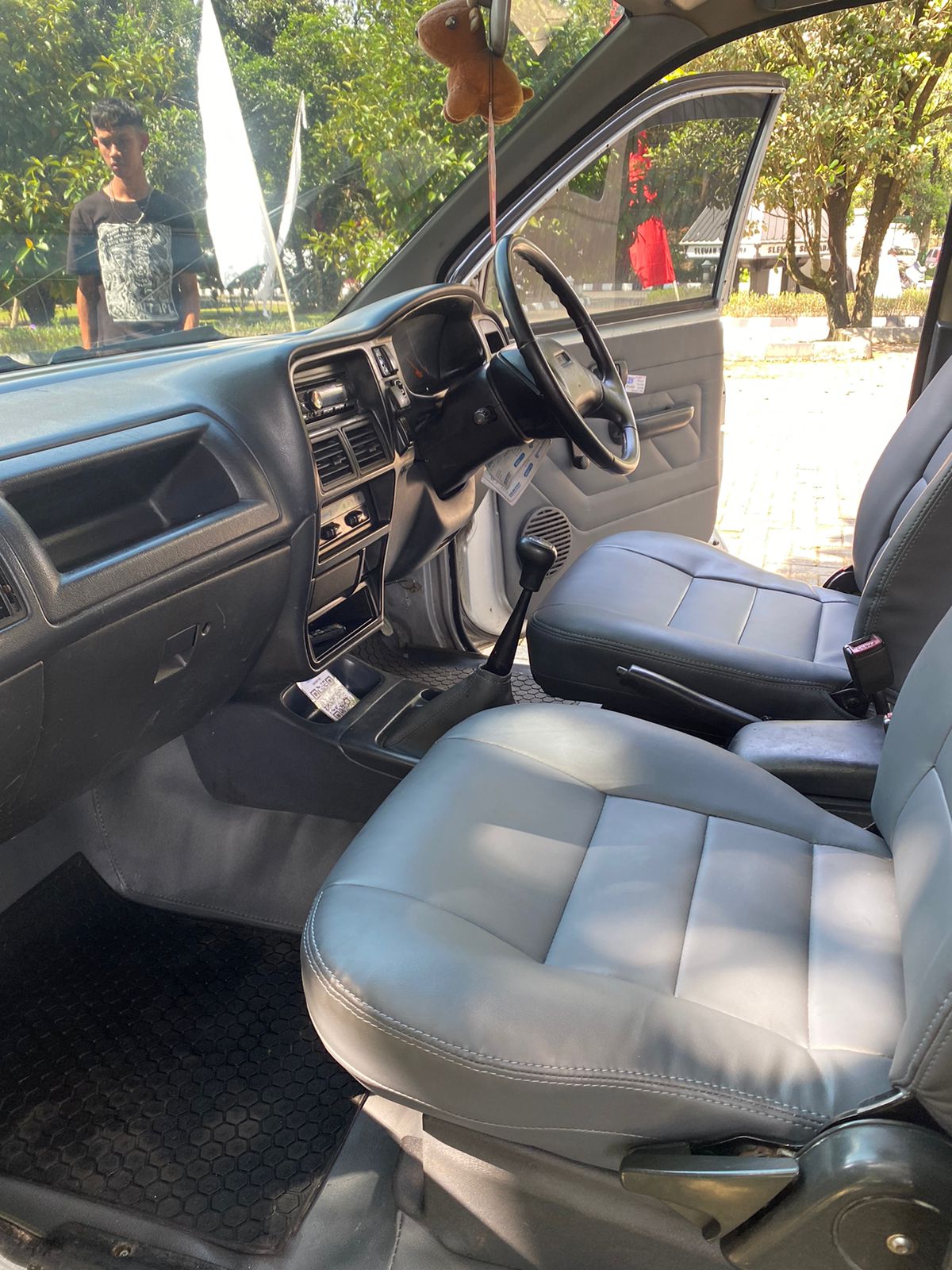 2005 Isuzu Panther LM 2.5L MT 2005 Isuzu Panther LM 2.5L MT