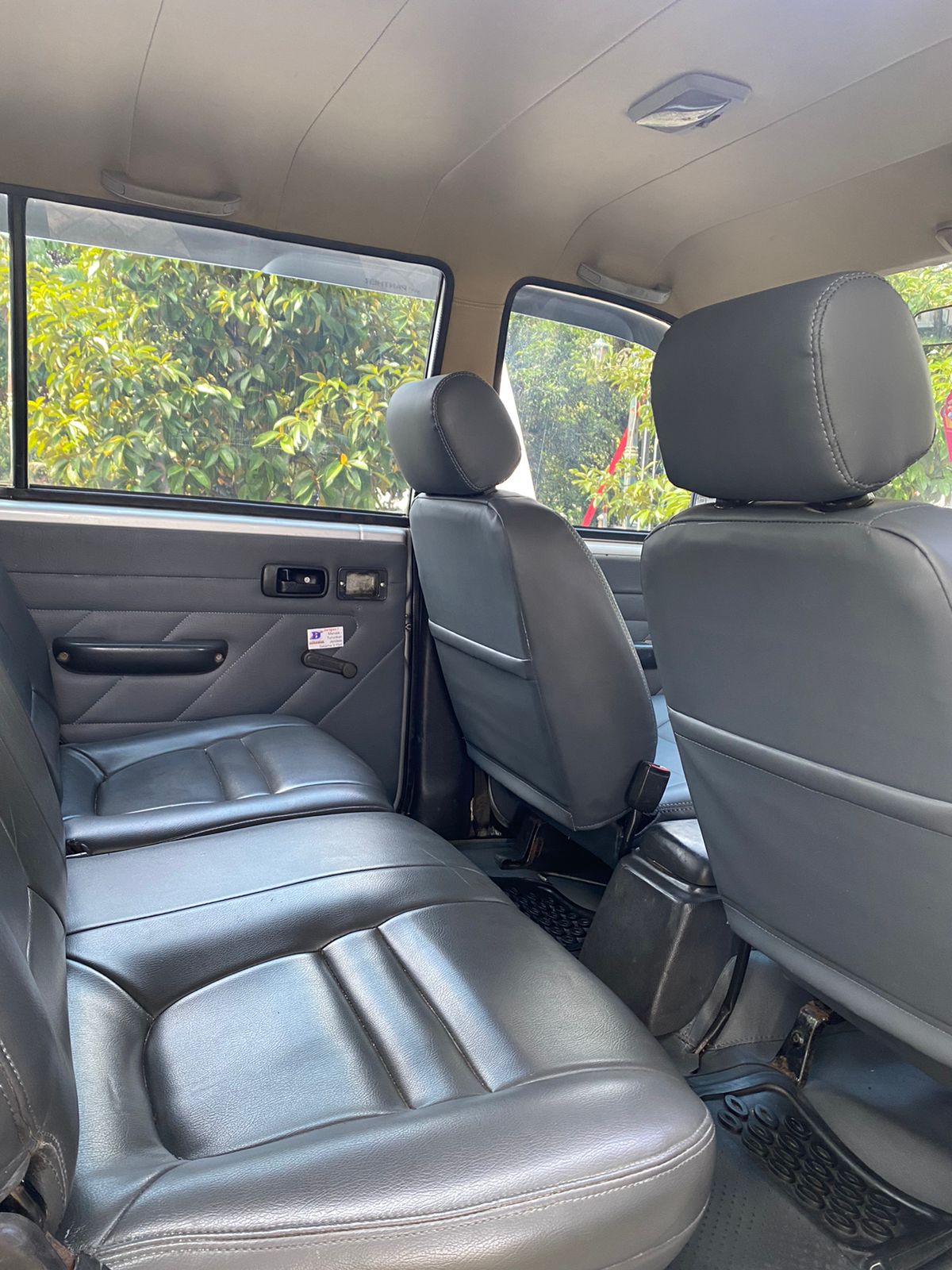 2005 Isuzu Panther LM 2.5L MT 2005 Isuzu Panther LM 2.5L MT