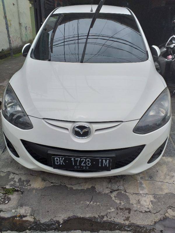 2013 Mazda 2  R MT R MT bekas