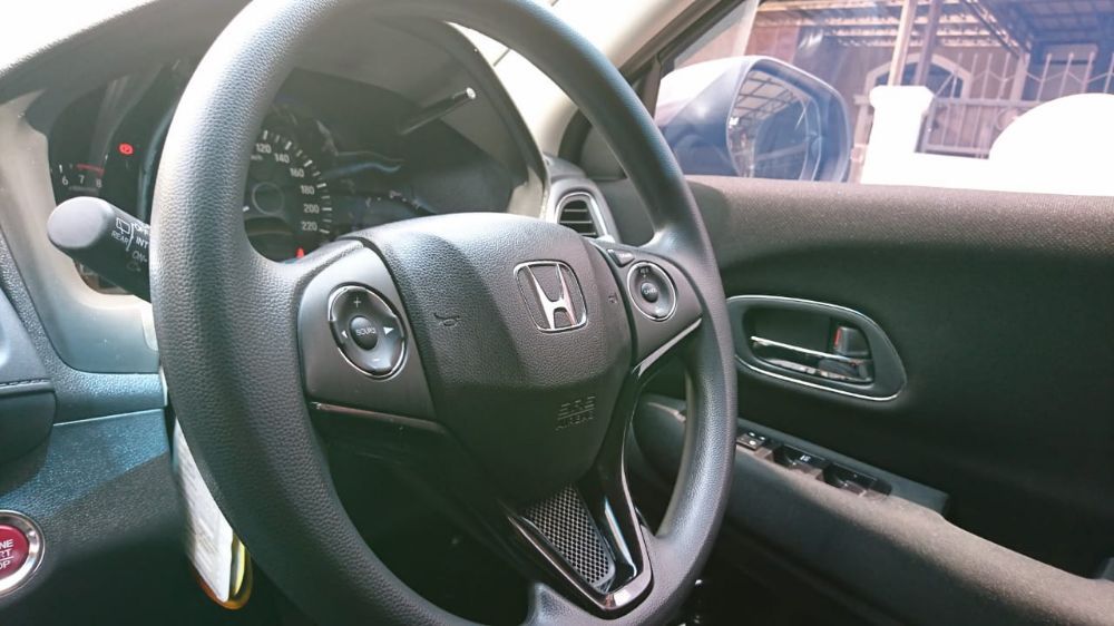 Old 2017 Honda HRV  1.5L E CVT 1.5L E CVT