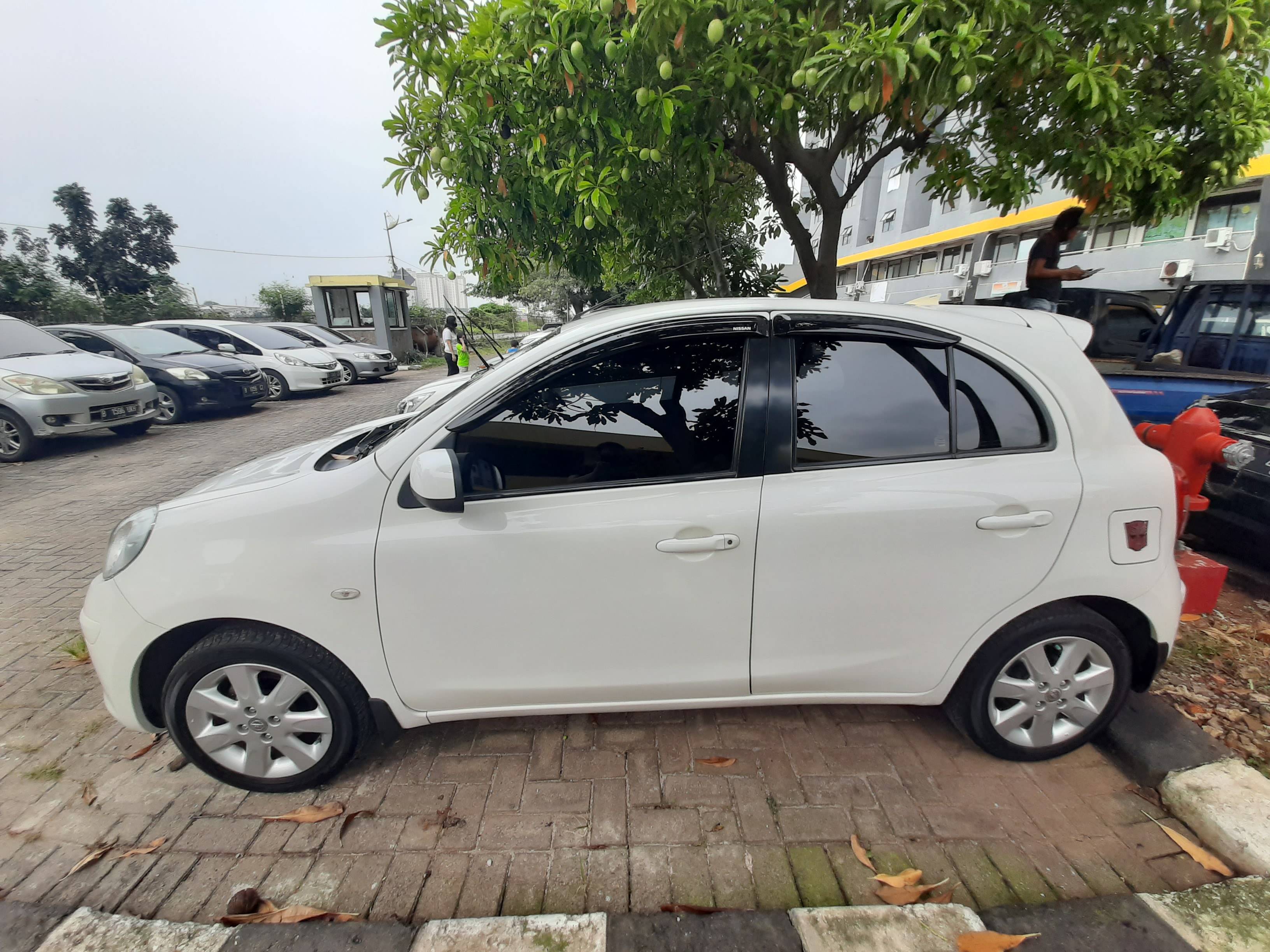 Old 2013 Nissan March 1.2L MT 1.2L MT