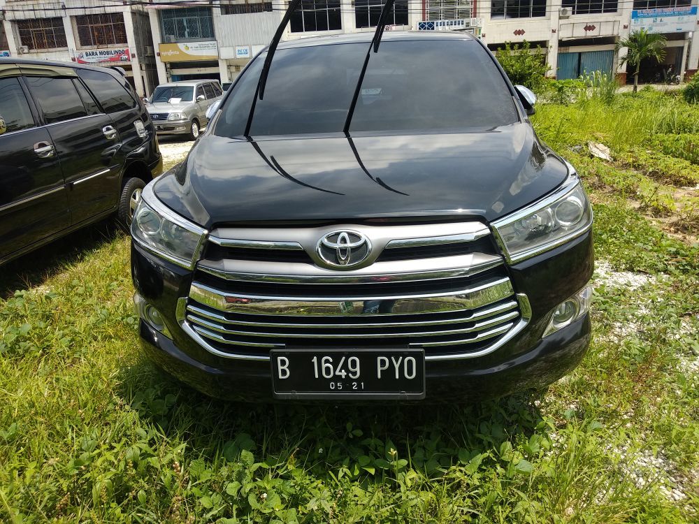 2016 Toyota Kijang Innova Q M/T Gasoline Q M/T Gasoline bekas