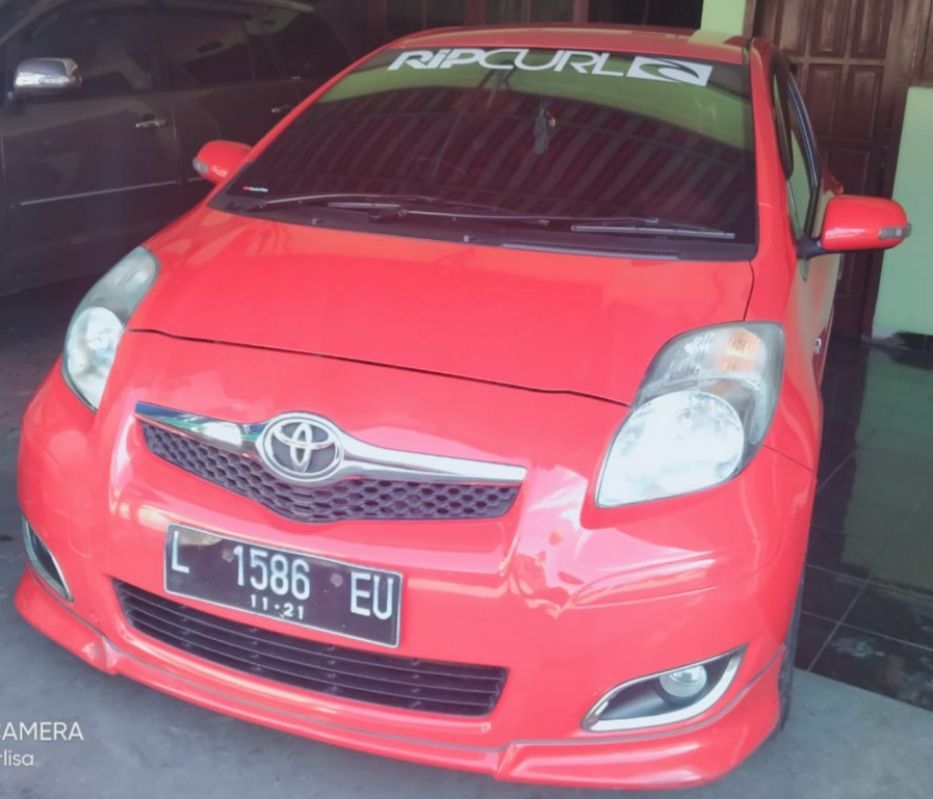 2011 Toyota Yaris  S Limited AT