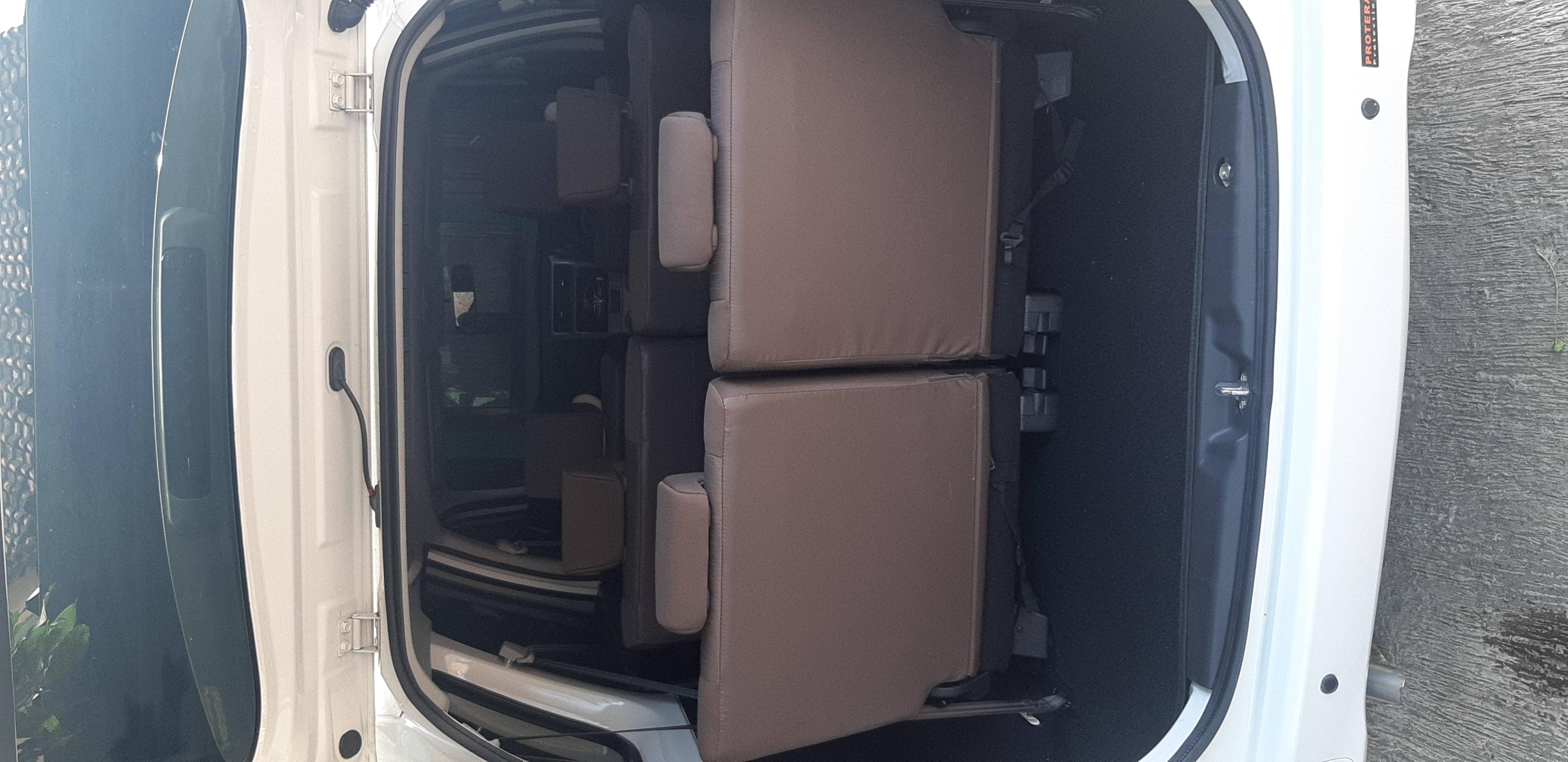 2017 Daihatsu Xenia  1.3 X MT 1.3 X MT tua