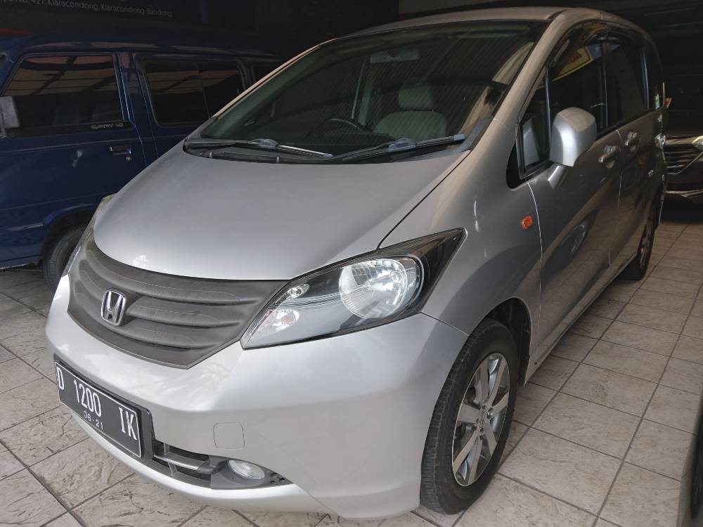 Used Freed For Sale In Bandung September 21 At Low Price