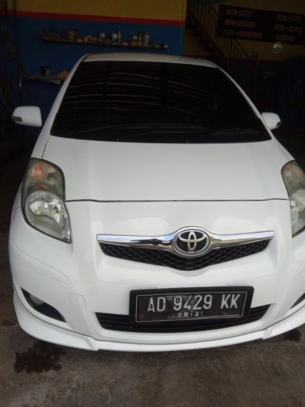 2011 Toyota Yaris