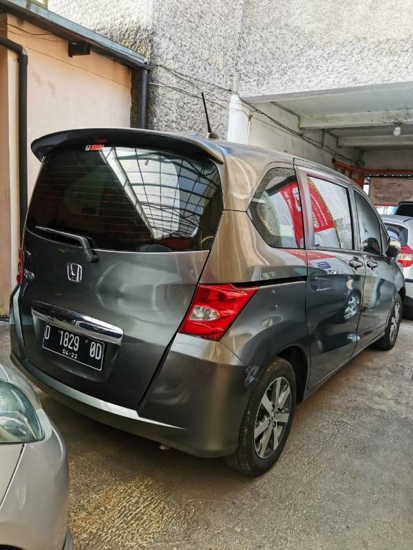 Used Freed For Sale In Bandung September 21 At Low Price