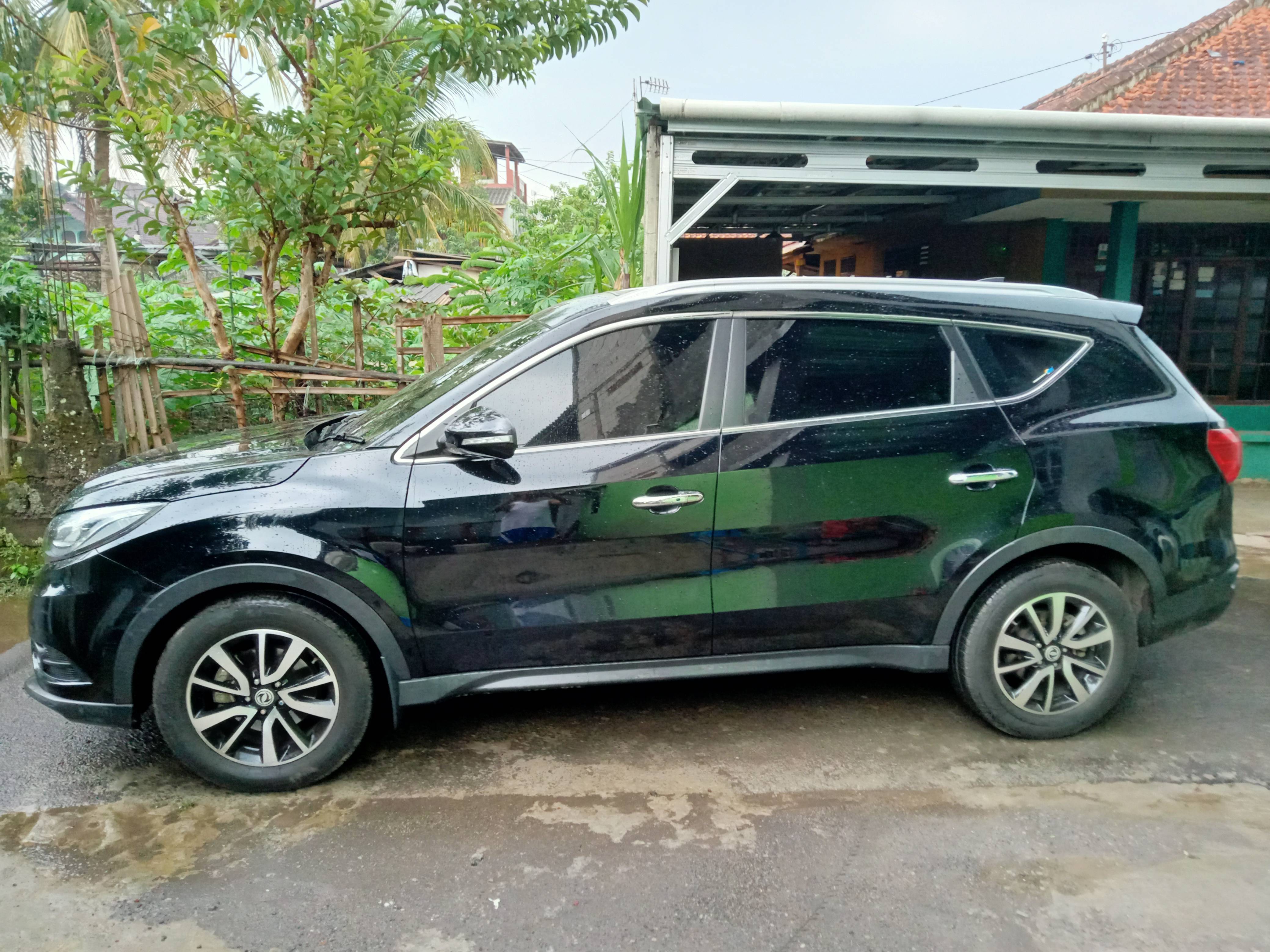 2019 DFSK Glory 580 580 1.8L LUXURY CVT 580 1.8L LUXURY CVT tua