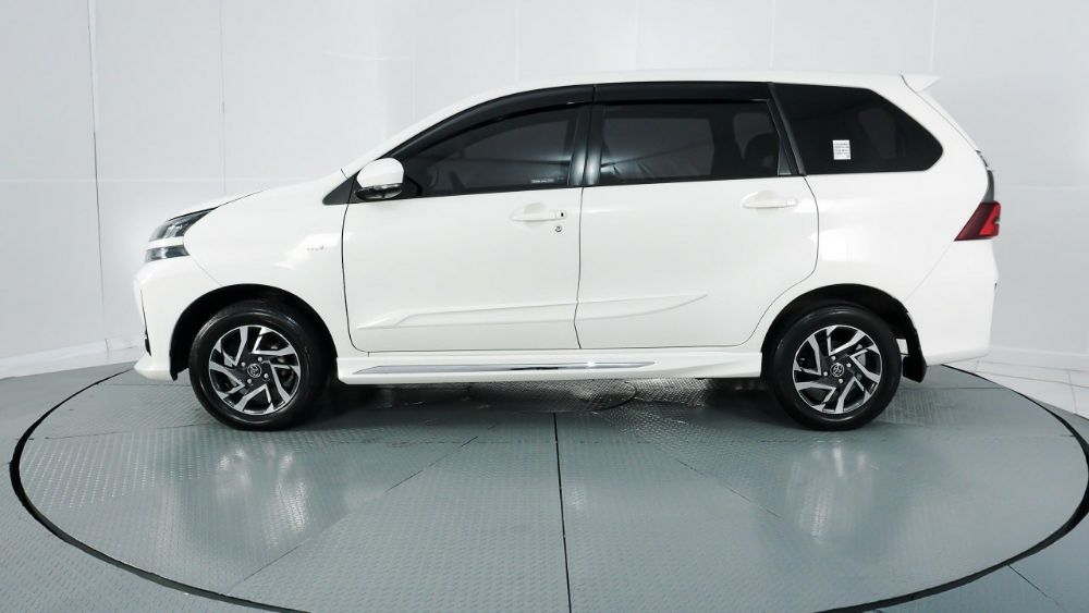 Dijual 2021 Toyota Veloz 1.5L AT 1.5L AT Bekas