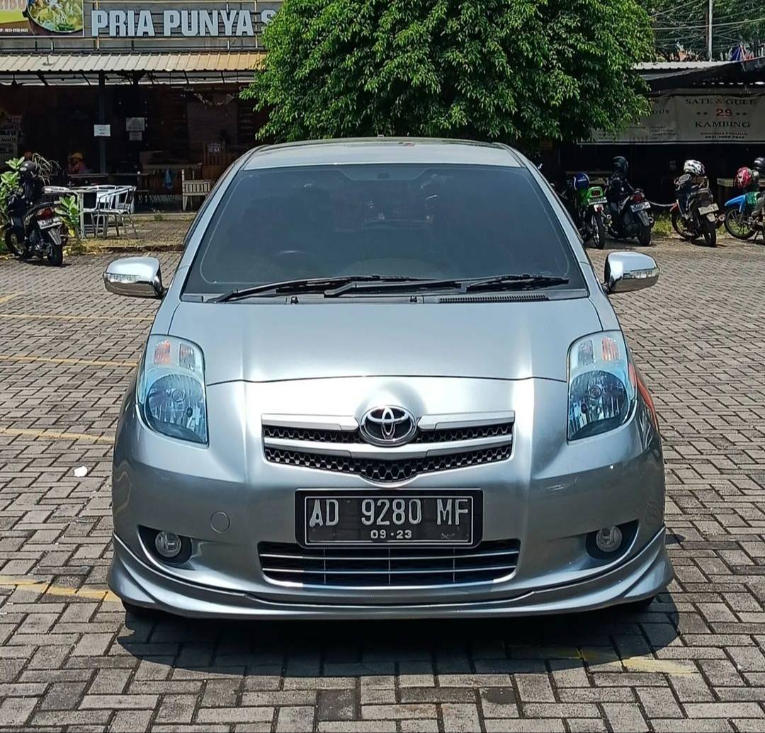 2003 Toyota Yaris Bekas