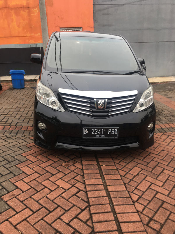 Old 2010 Toyota Alphard  2.4 AT 2.4 AT