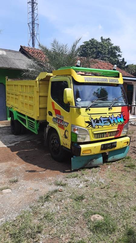 Second Hand 2010 Mitsubishi Colt L300