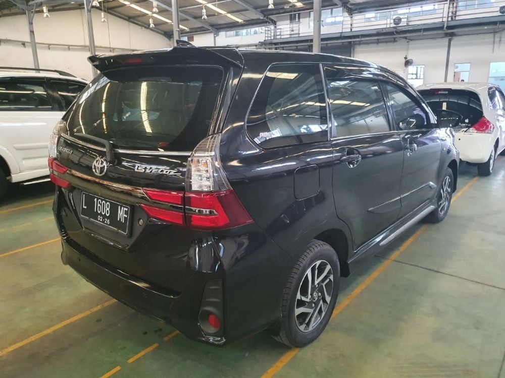 Dijual 2021 Toyota Veloz VVTI 1.5L AT VVTI 1.5L AT Bekas