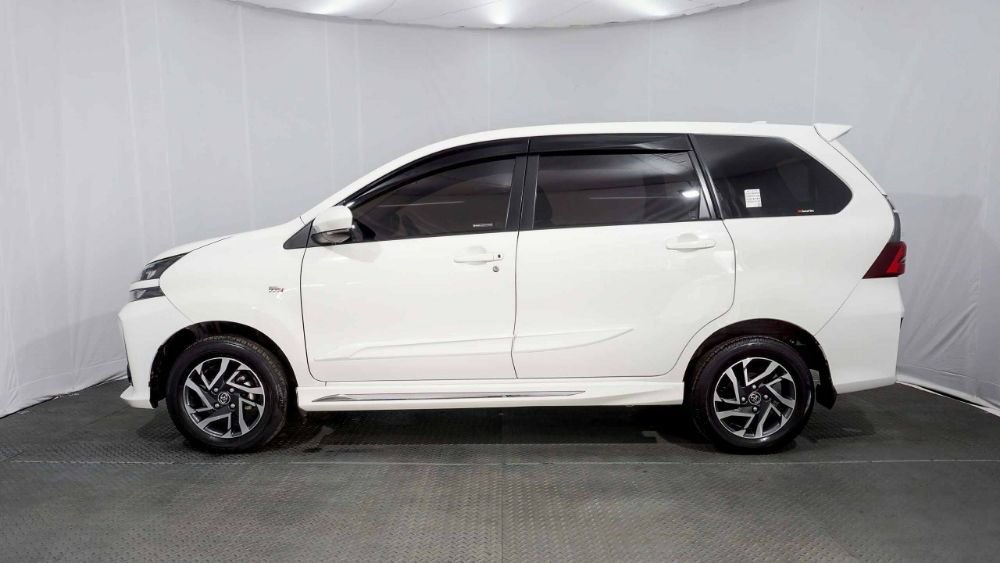 Dijual 2021 Toyota Avanza Veloz  1.5 A/T 1.5 A/T Bekas