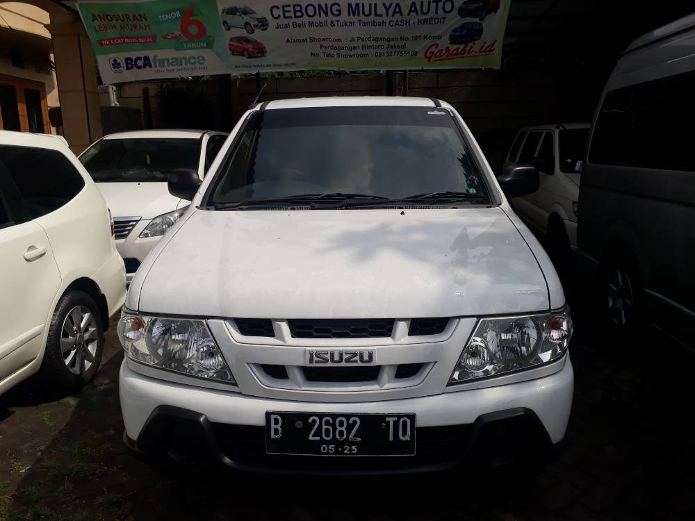 2005 Isuzu Panther 2.5 LM 2.5 LM bekas