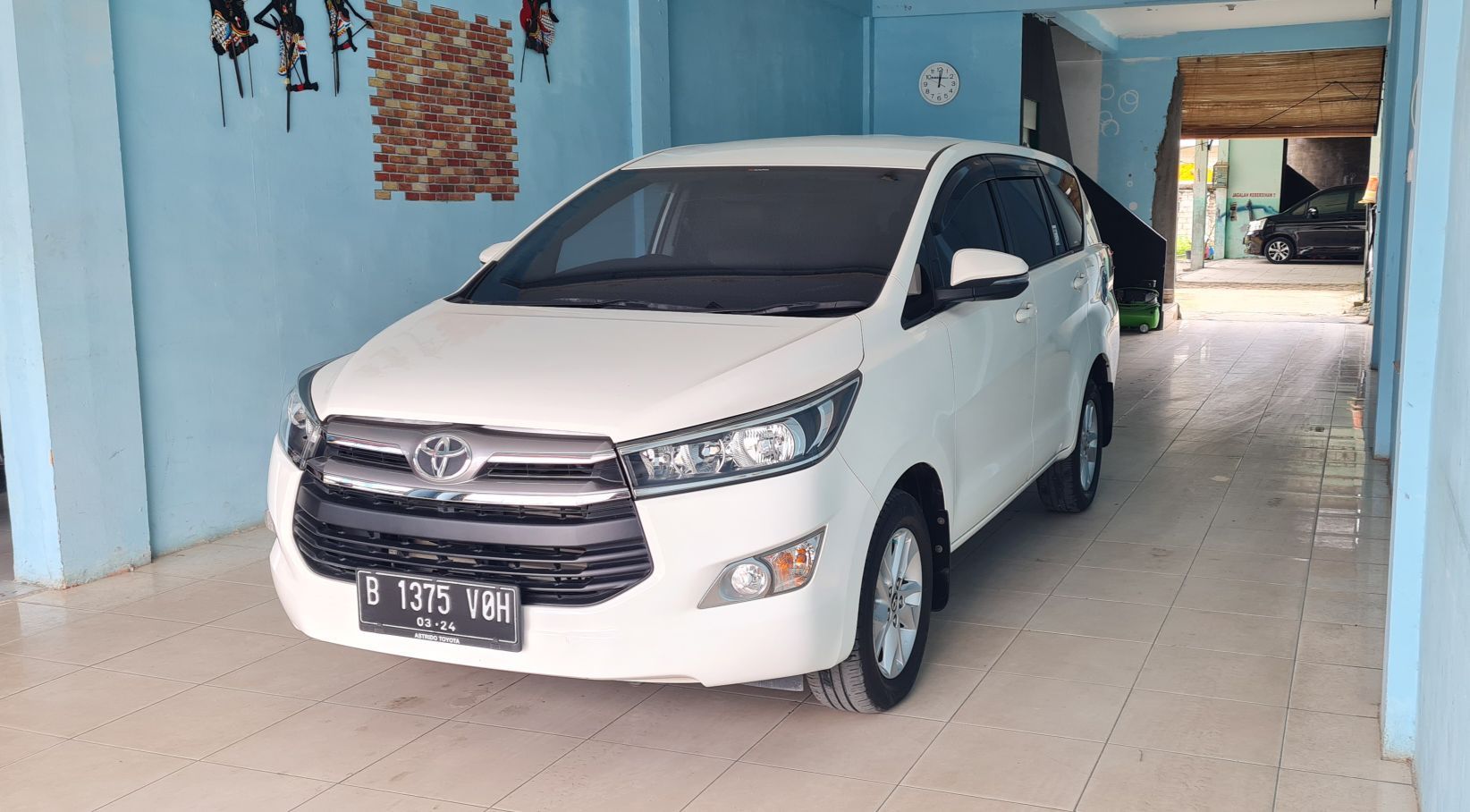 2019 Toyota Kijang Innova REBORN 2.4 G MT DIESEL REBORN 2.4 G MT DIESEL bekas