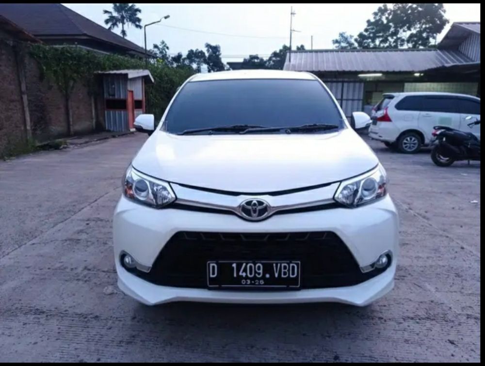 2015 Toyota Avanza Veloz  1.5 MT