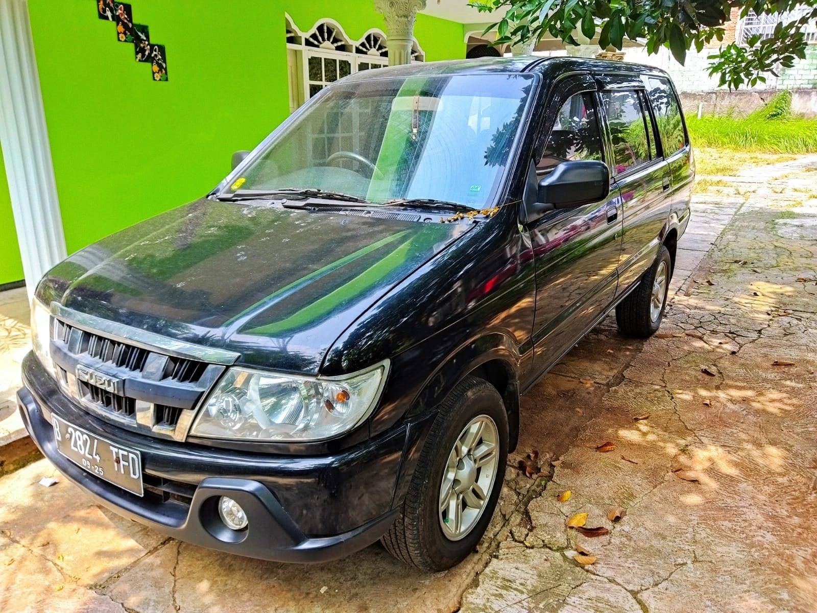 2015 Isuzu Panther LV Turbo LV Turbo bekas