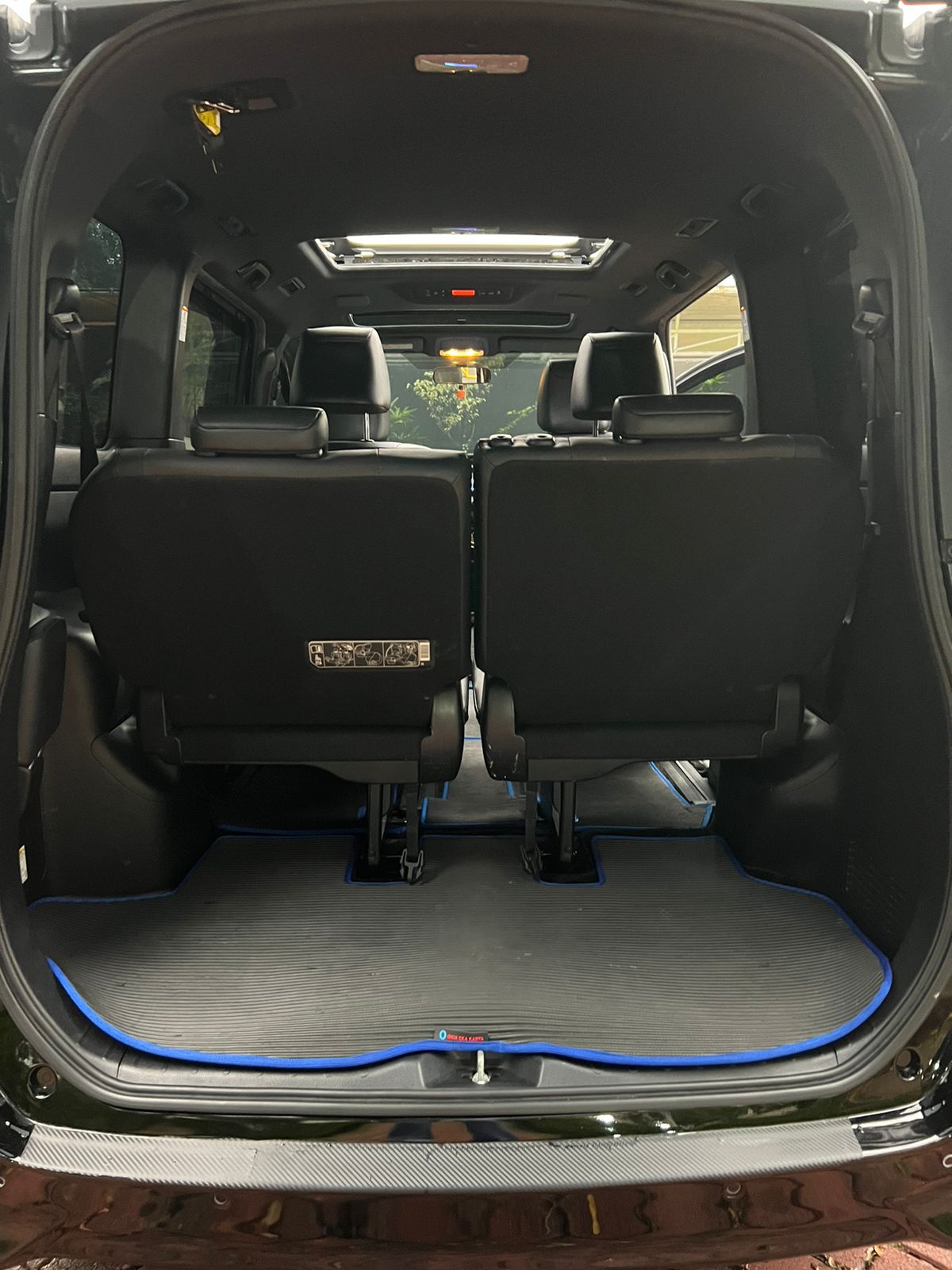 2017 Toyota Voxy 2.0L AT 2017 Toyota Voxy 2.0L AT