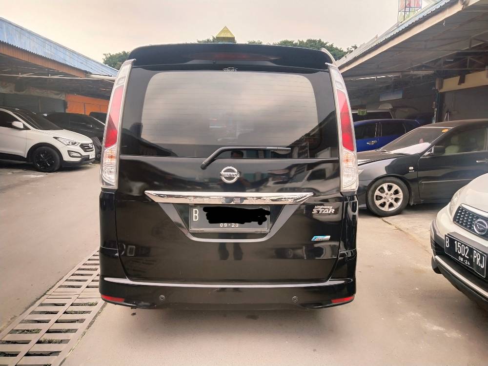 Used 2013 Nissan Serena  2.0L Highway Star AT 2.0L Highway Star AT for sale