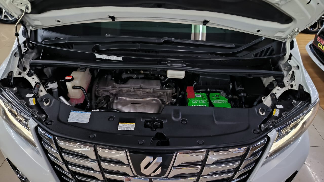 2016 Toyota Alphard 2.5 G A/T 2016 Toyota Alphard 2.5 G A/T