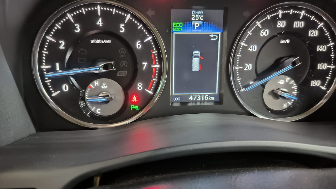 2016 Toyota Alphard 2.5 G A/T 2016 Toyota Alphard 2.5 G A/T