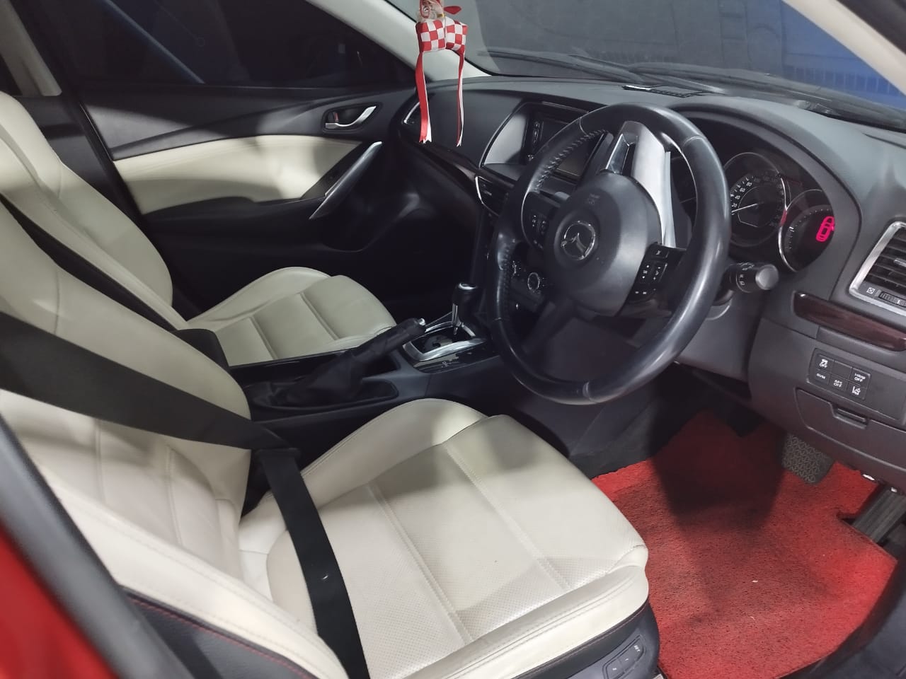 2014 Mazda 6  2.5L Sedan AT 2014 Mazda 6  2.5L Sedan AT